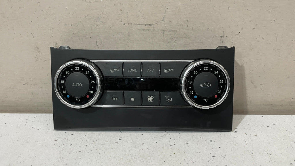A2049001007 MERCEDES W204 CLIMATE CONTROL PANEL SWITCH