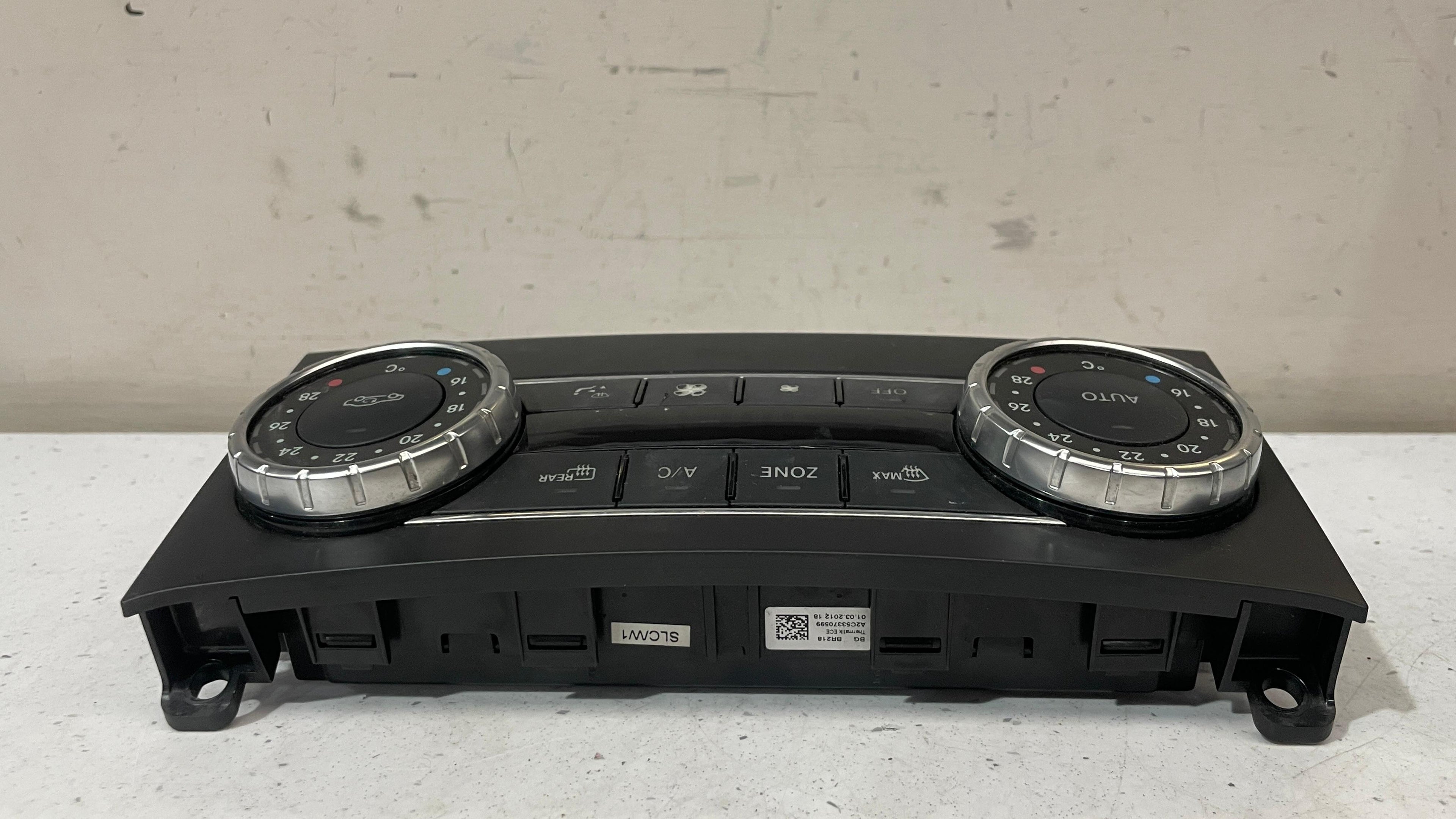 A2049001007 MERCEDES W204 CLIMATE CONTROL PANEL SWITCH