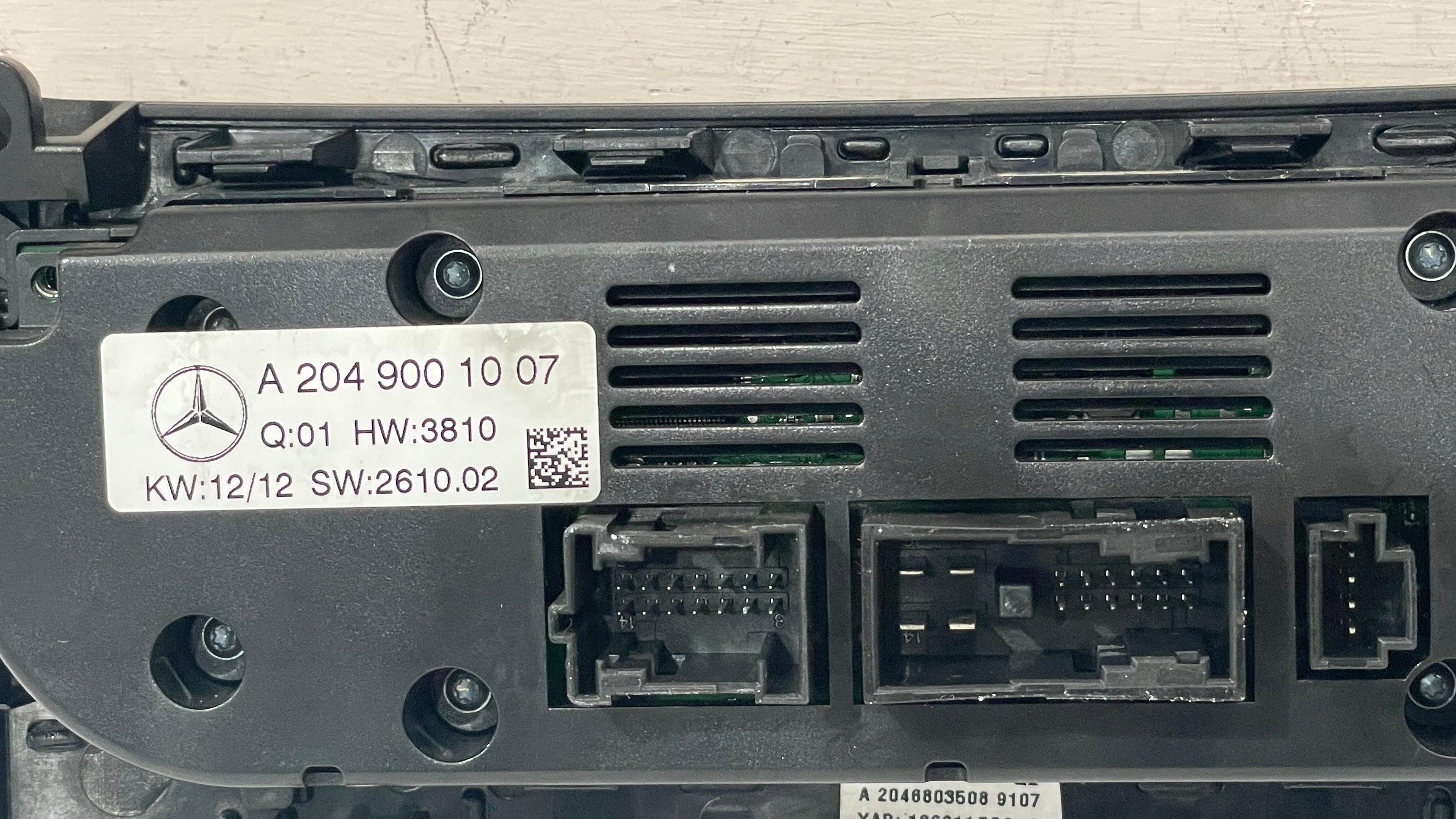 A2049001007 MERCEDES W204 CLIMATE CONTROL PANEL SWITCH