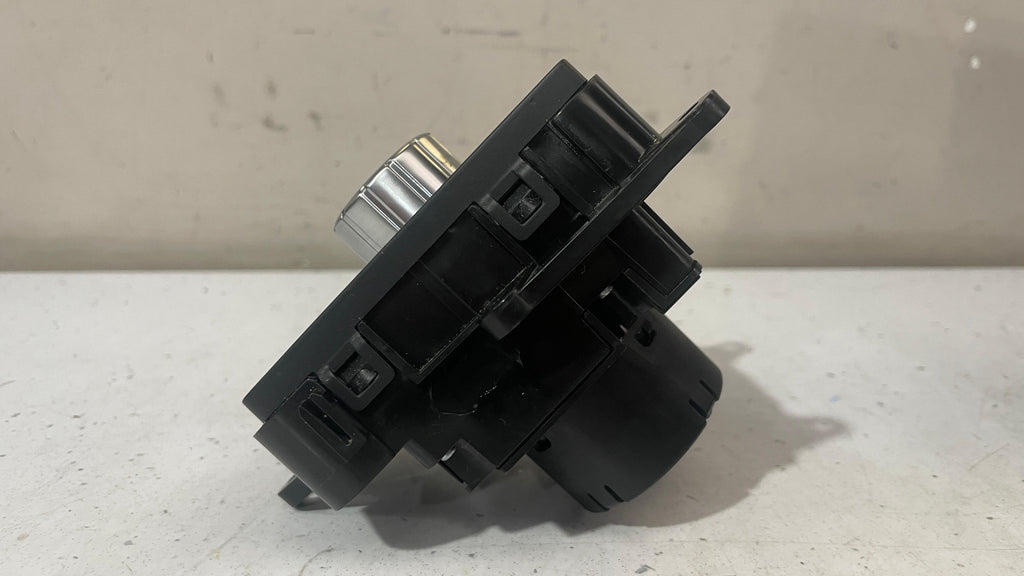 A2929059200 MERCEDES W166 AIR SUSPENSION SWITCH