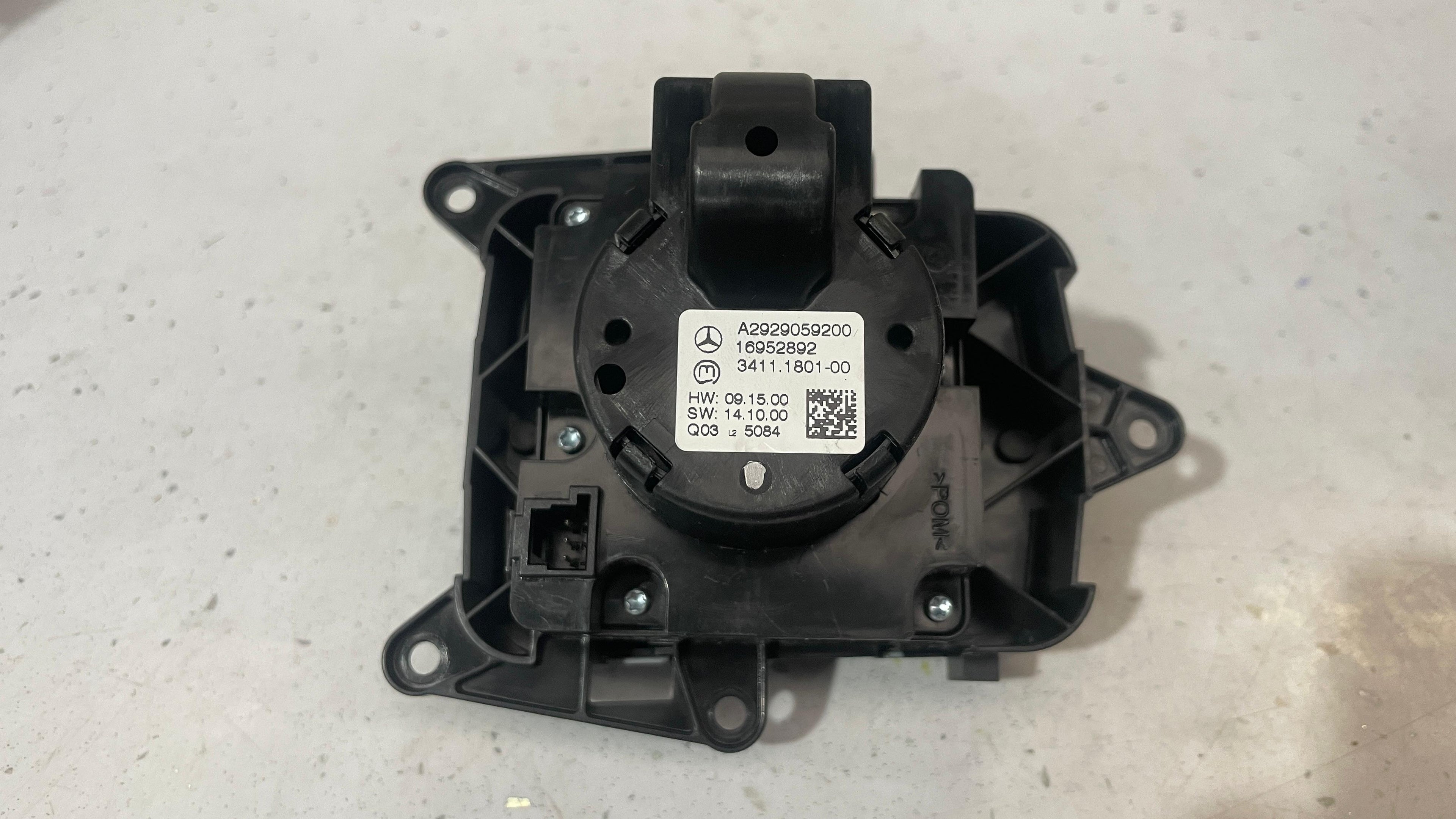 A2929059200 MERCEDES W166 AIR SUSPENSION SWITCH