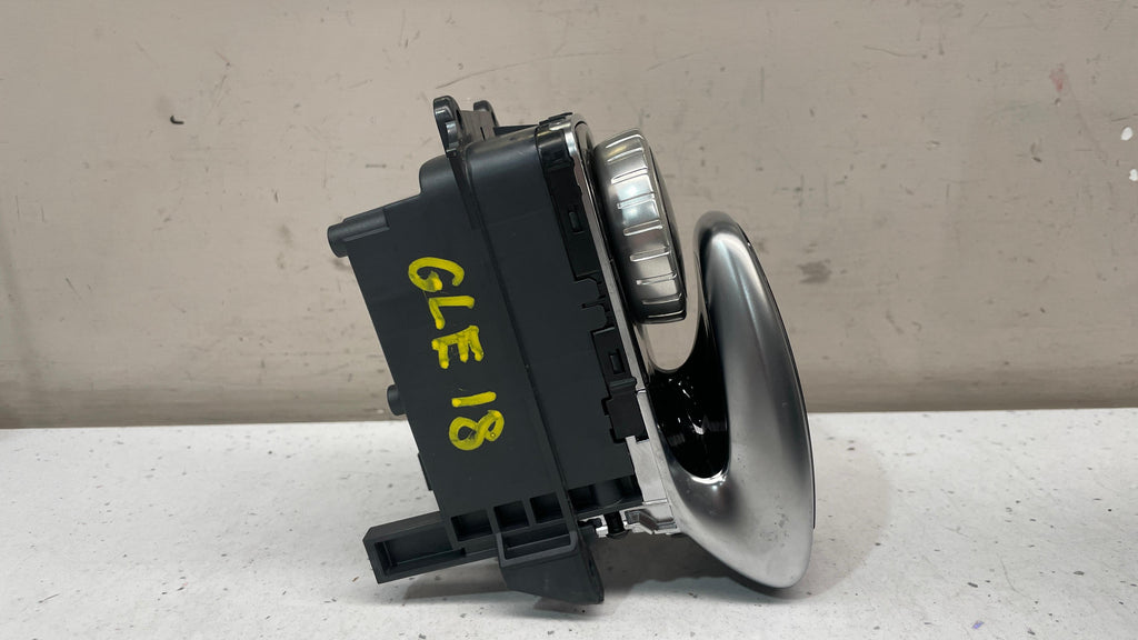 A1669006815 W166 MULTIMEDIA CONTROL PANEL SWITCH