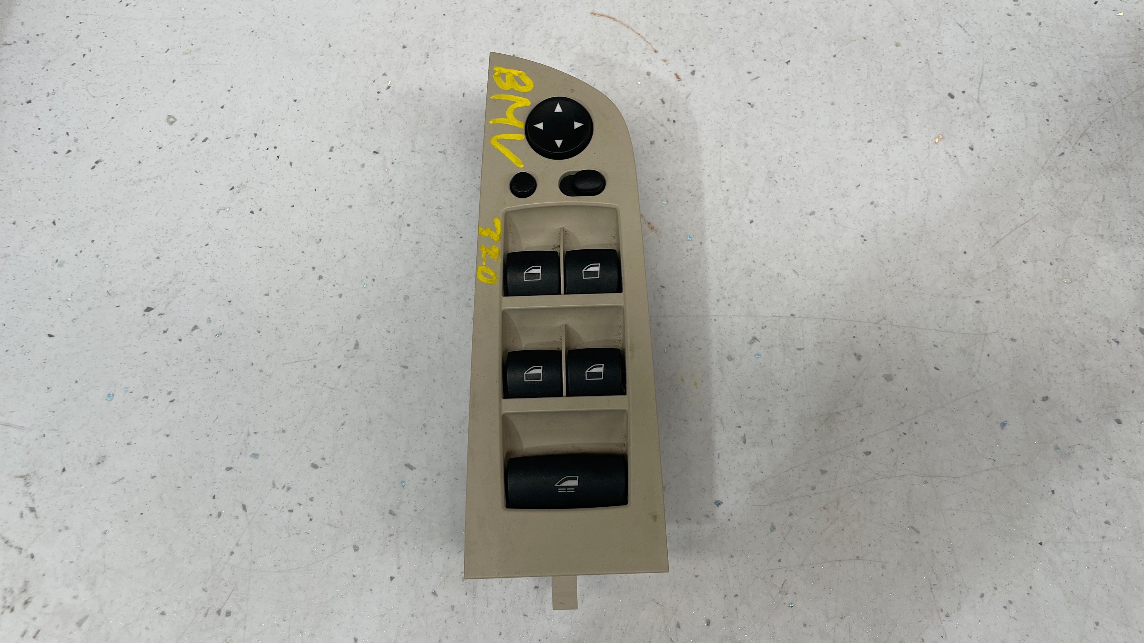 9217367-05 BMW E93 FRONT LEFT DOOR WINDOW SWITCH
