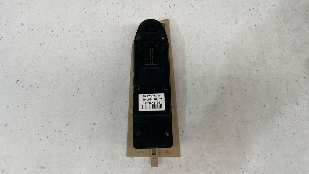 9217367-05 BMW E93 FRONT LEFT DOOR WINDOW SWITCH