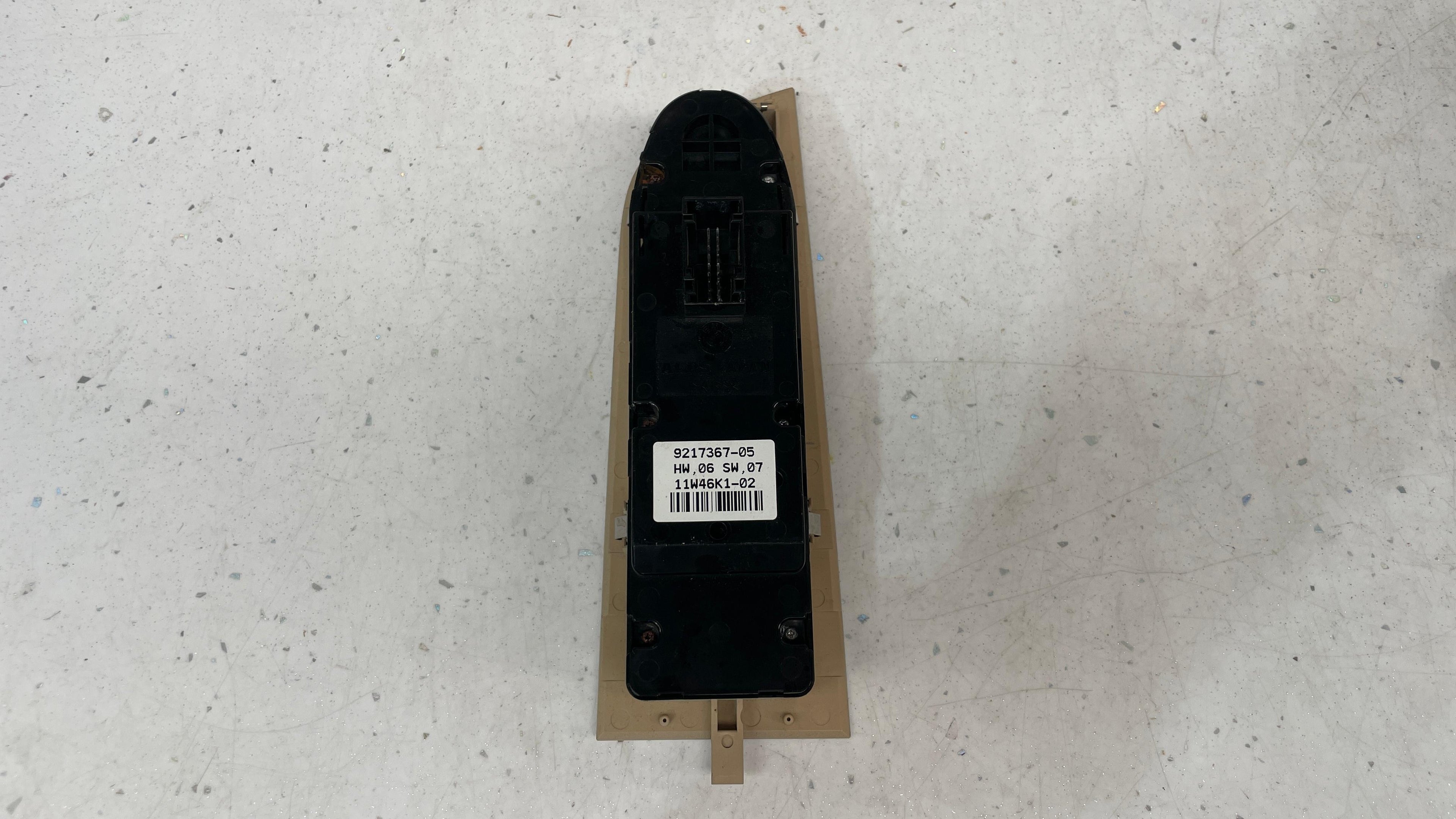 9217367-05 BMW E93 FRONT LEFT DOOR WINDOW SWITCH
