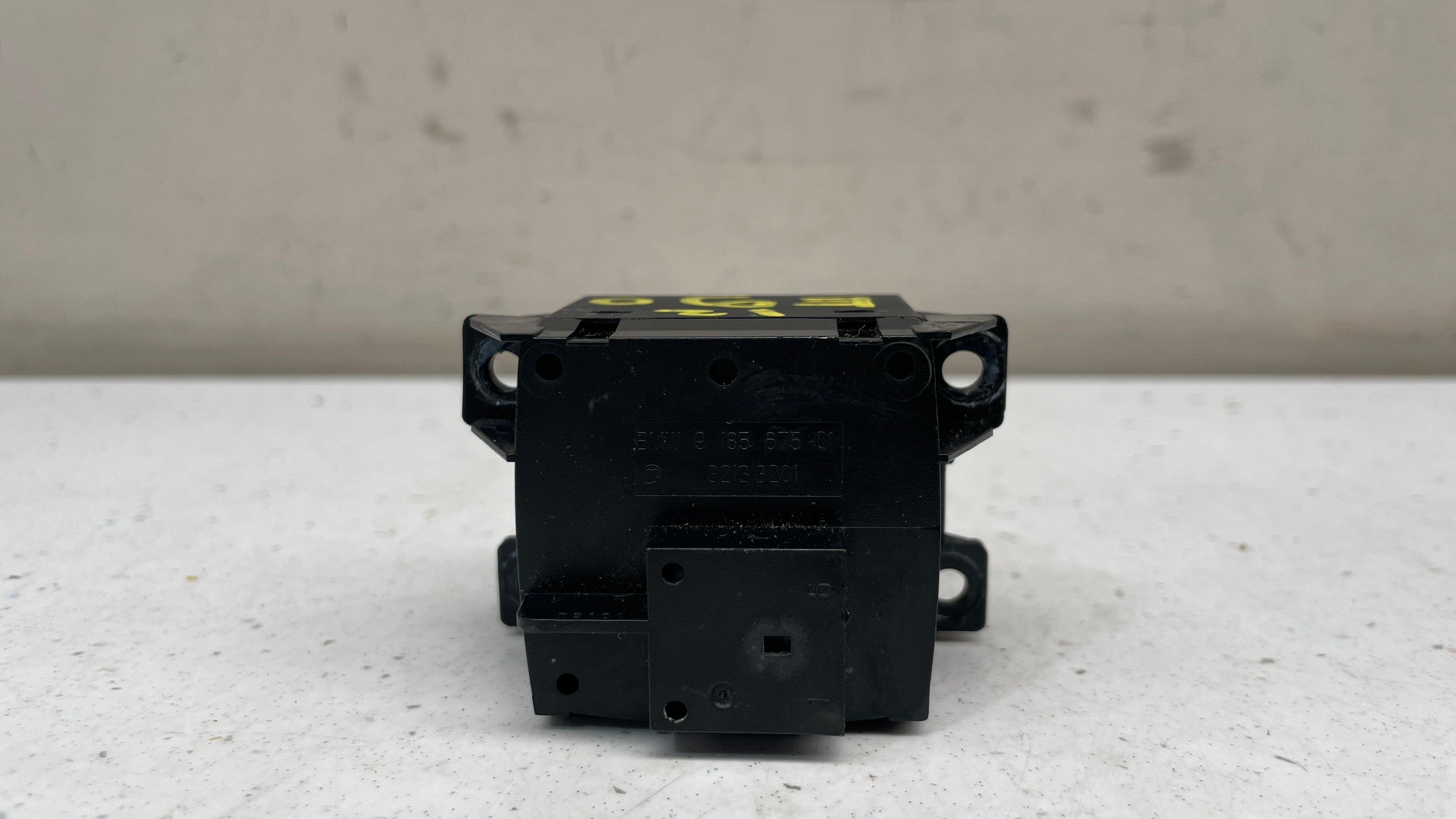 918567501 BMW E90 CONVERTIBLE ROOF CONTROLLER