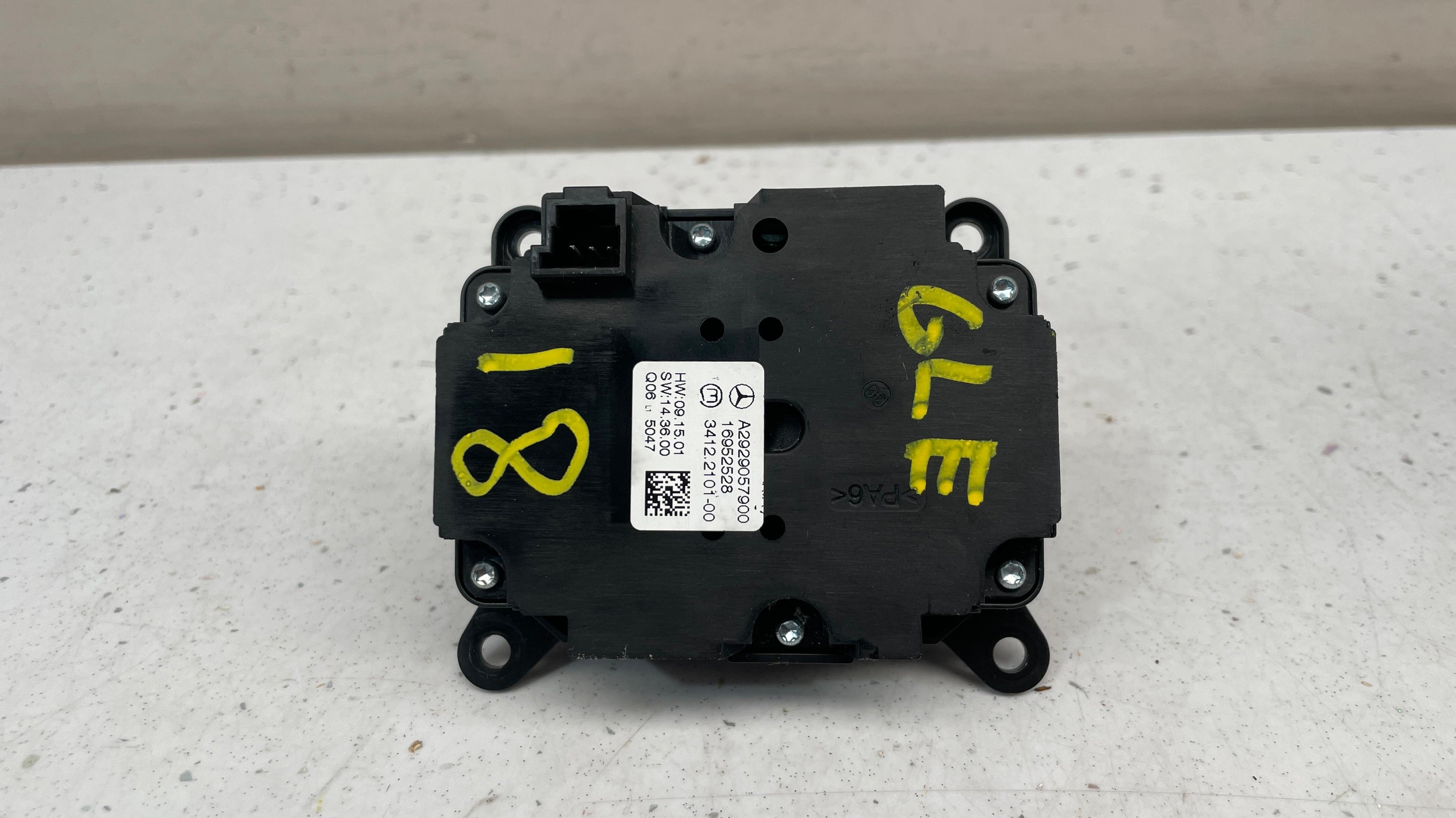A2929057900 MERCEDES W166 AIR SUSPENSION SPORT TRACTION