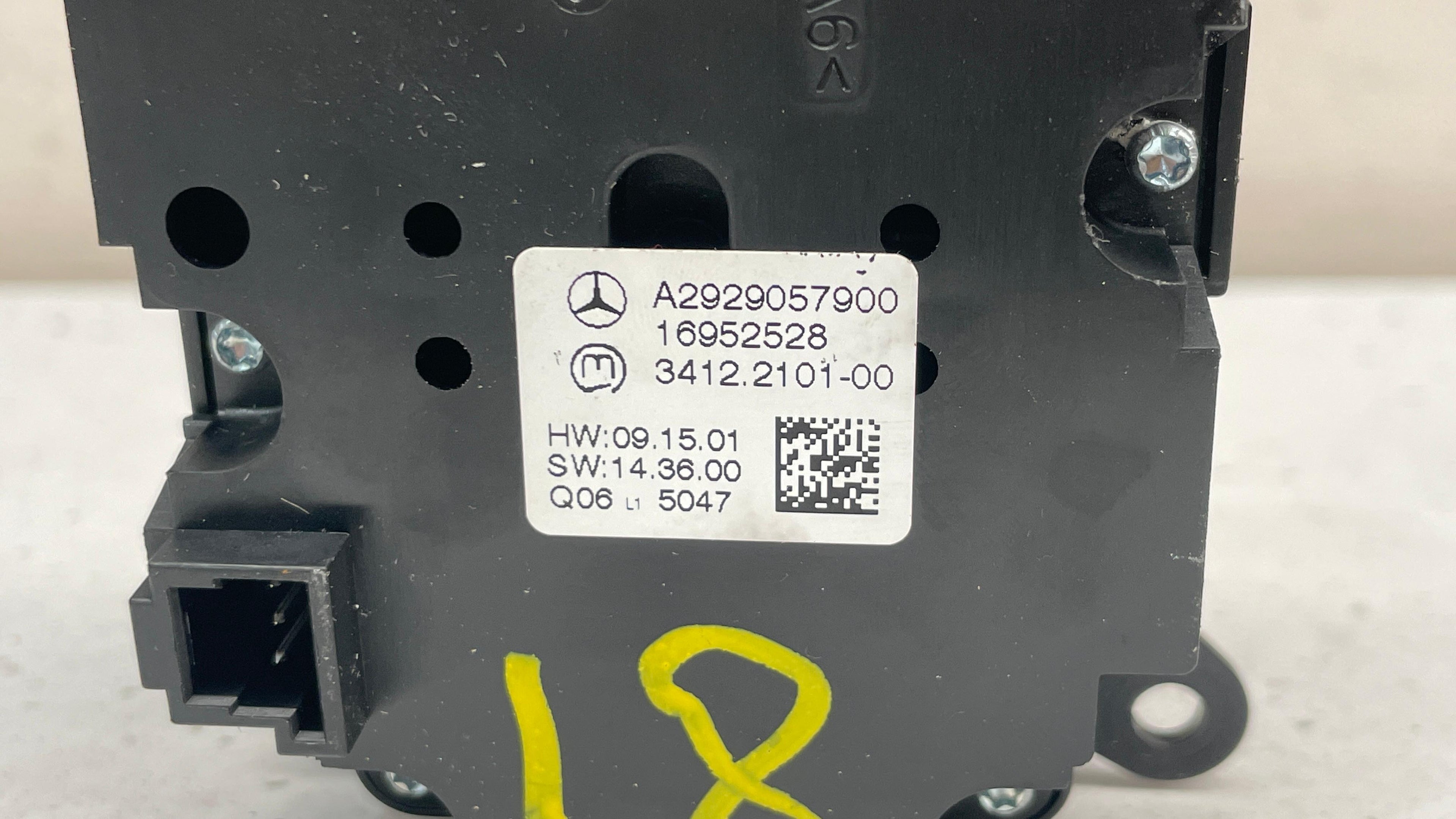 A2929057900 MERCEDES W166 AIR SUSPENSION SPORT TRACTION