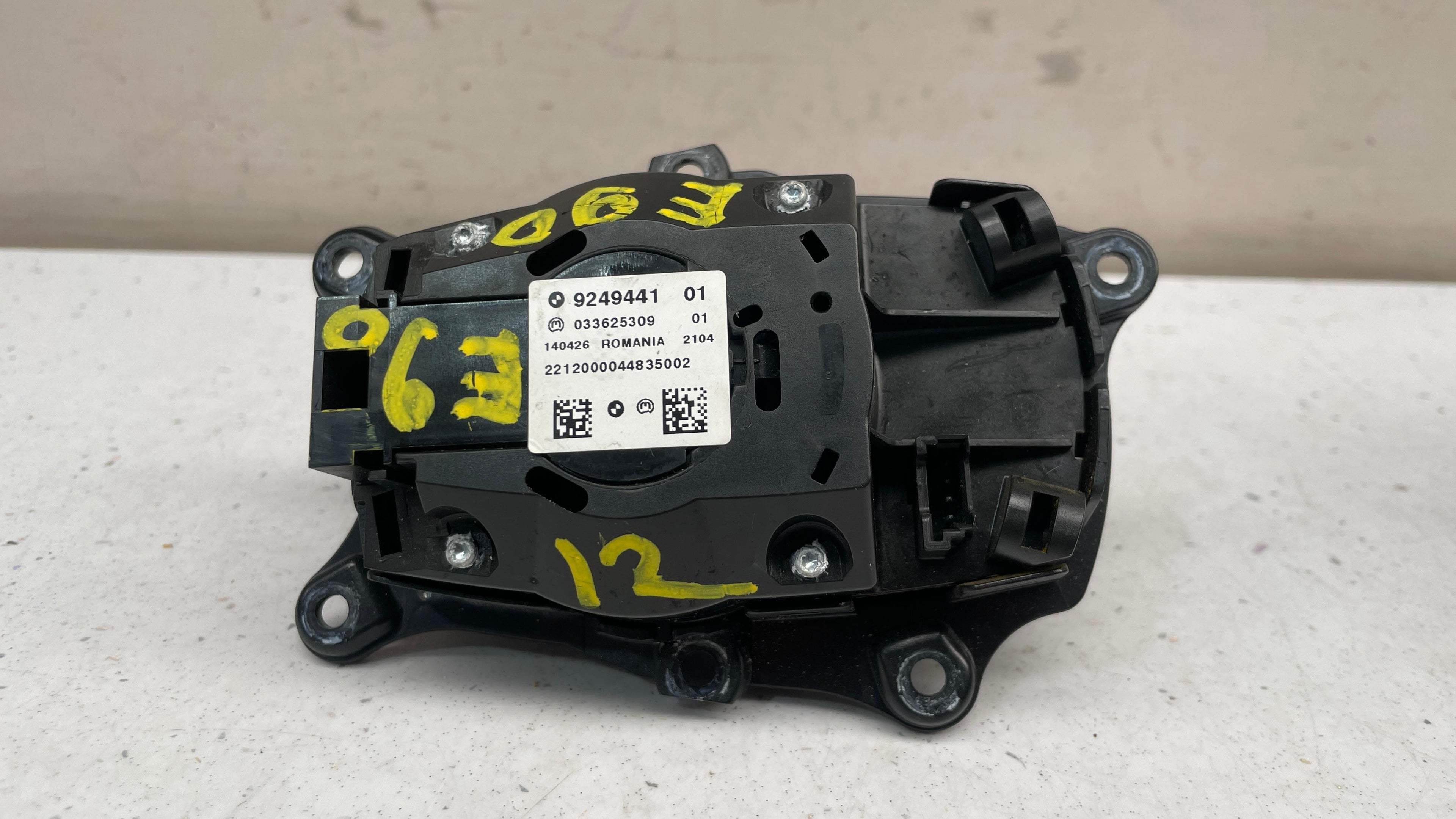 9249441 BMW E90 CONTROLLER NAVIGATION SWITCH BUTTON CONTROL