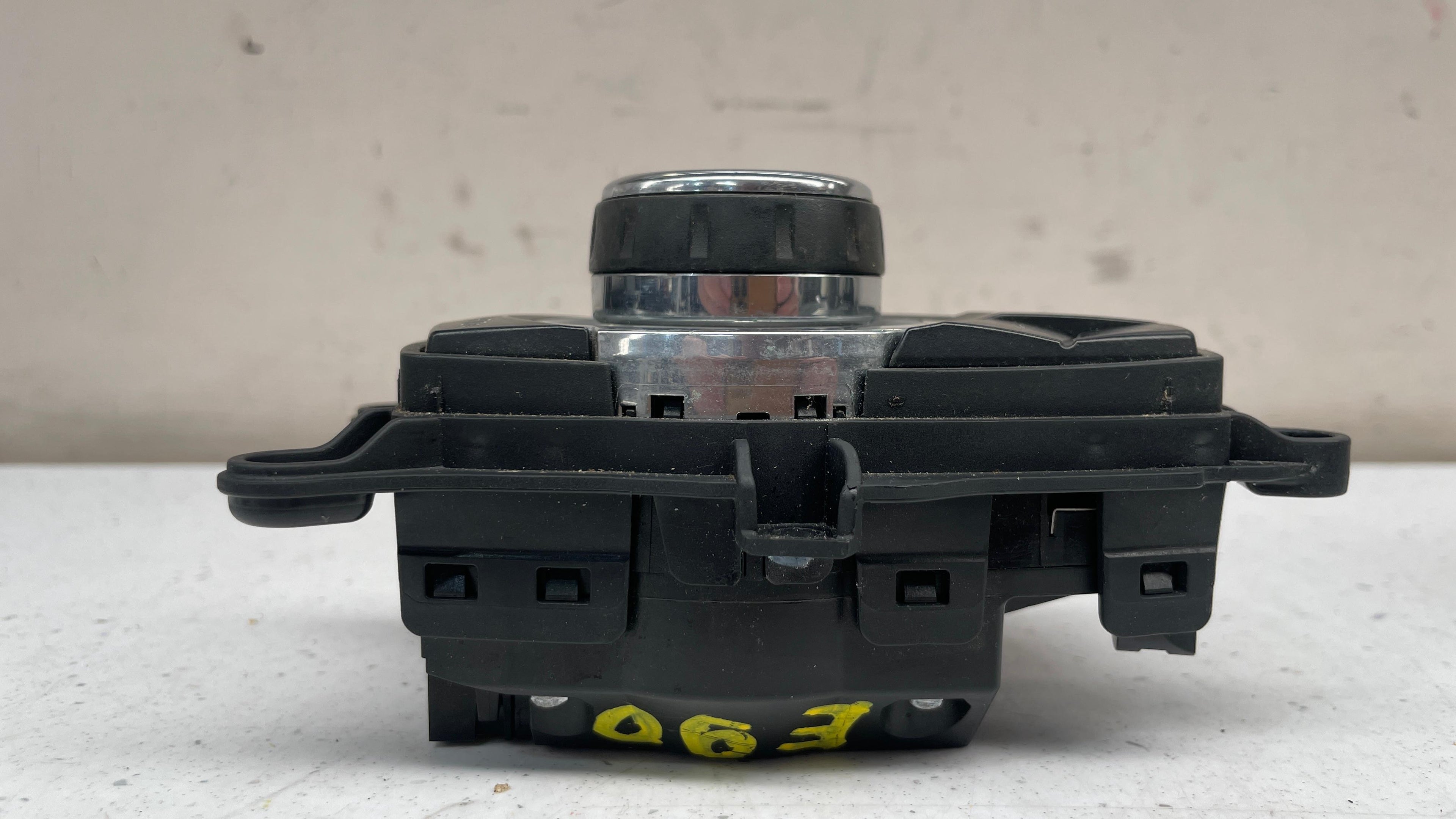 9249441 BMW E90 CONTROLLER NAVIGATION SWITCH BUTTON CONTROL