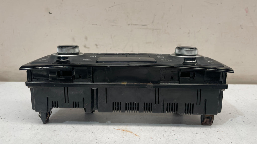 4H0820043P AUDI A8 CLIMATE CONTROL FRONT AC