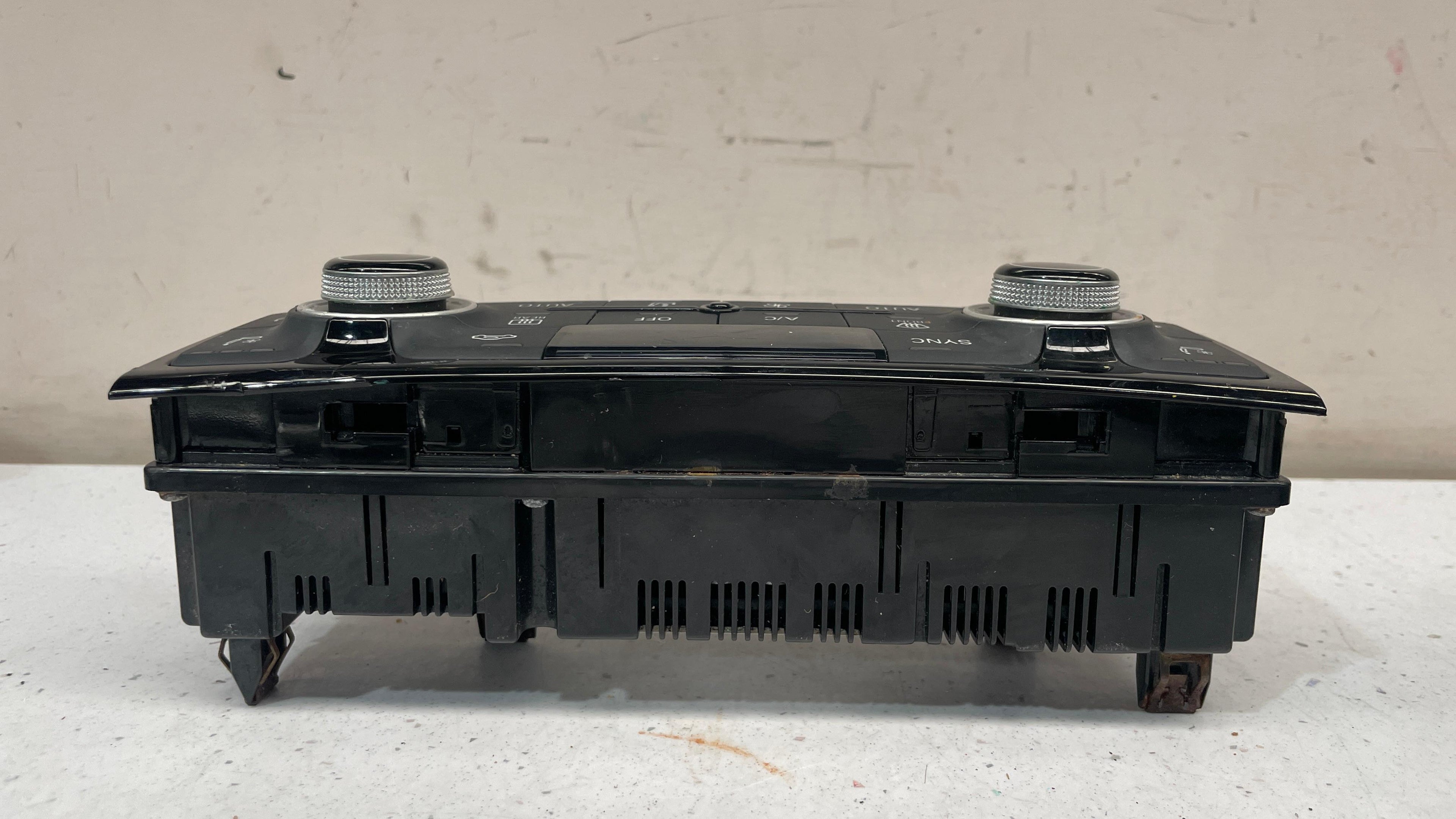 4H0820043P AUDI A8 CLIMATE CONTROL FRONT AC