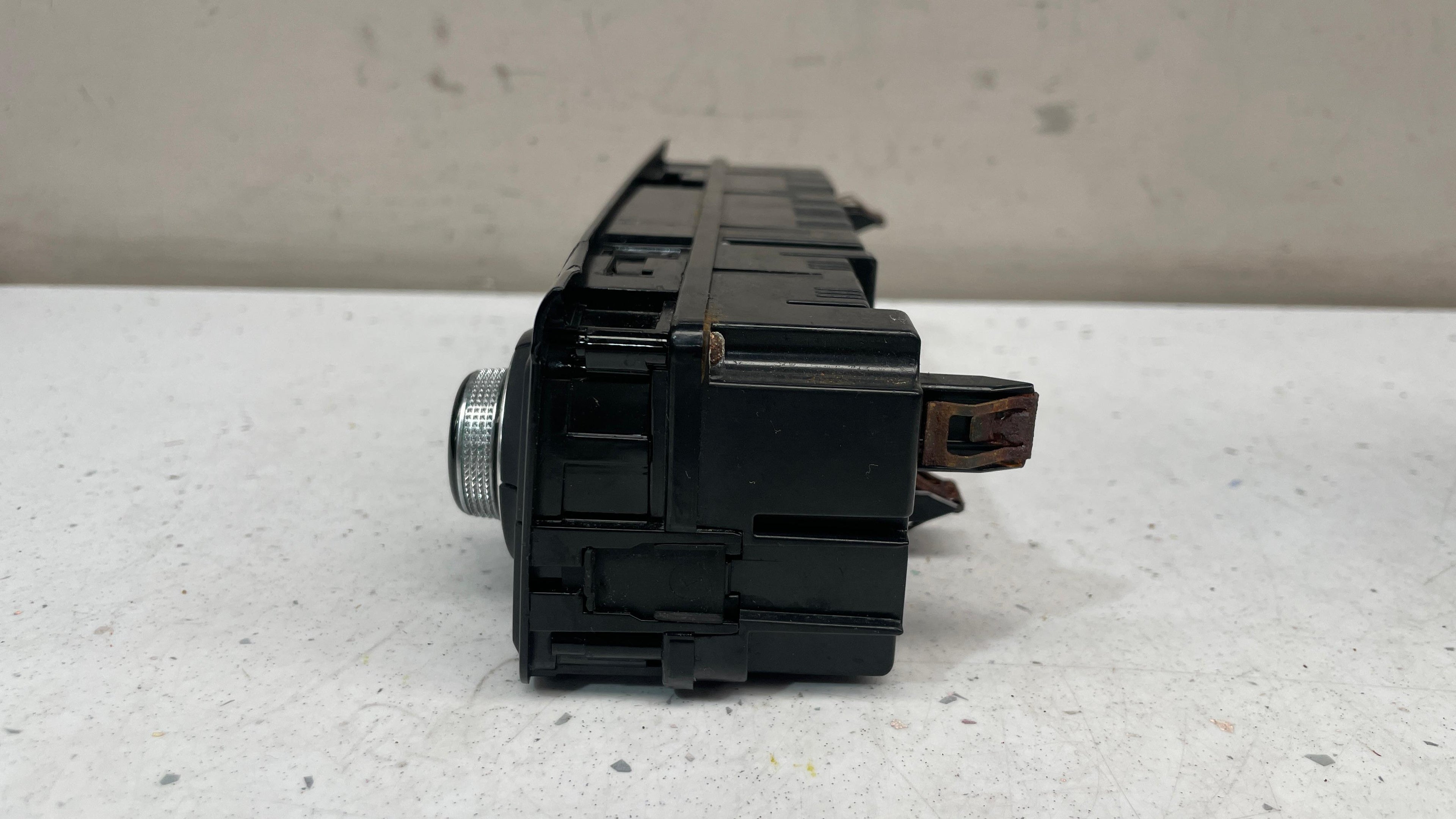 4H0820043P AUDI A8 CLIMATE CONTROL FRONT AC