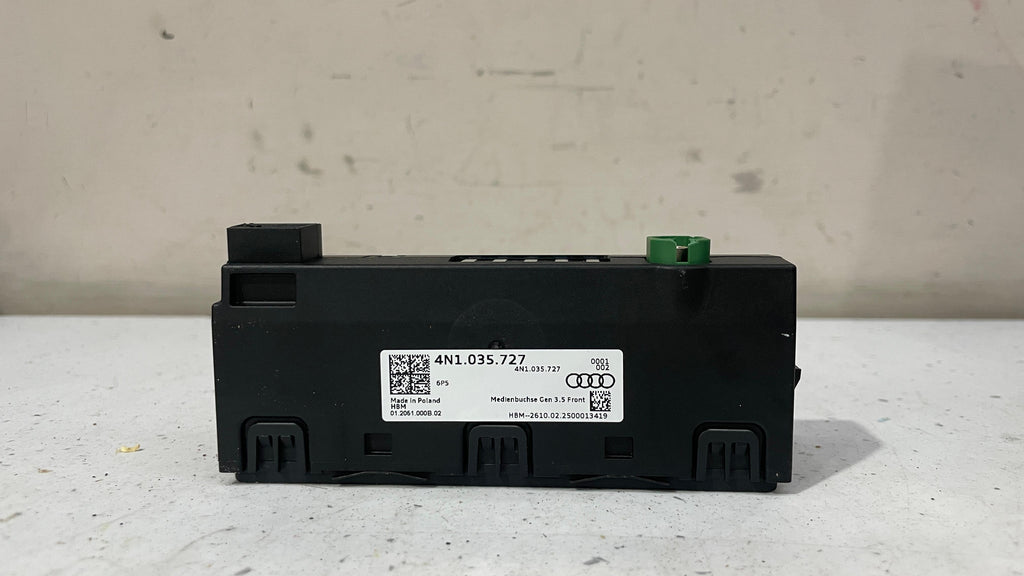 4N1035727 AUDI Q7 USB WIRELESS CHARGER PORT MODULE