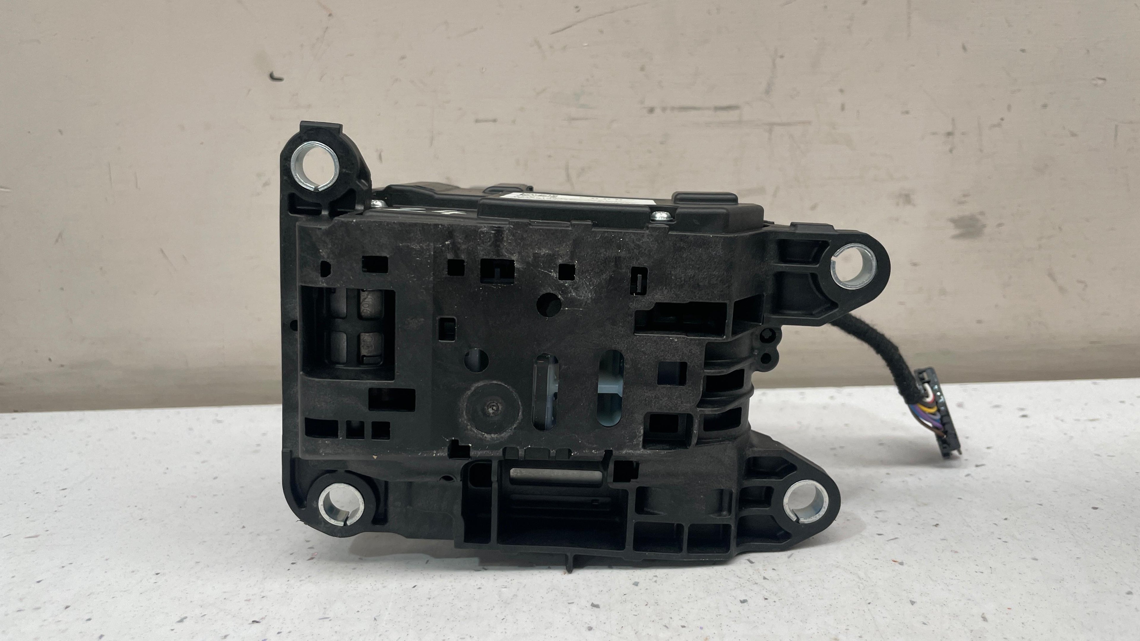 4M8713041D AUDI Q7 GEAR SELECTOR LEVER AUTOMATIC GEARBOX