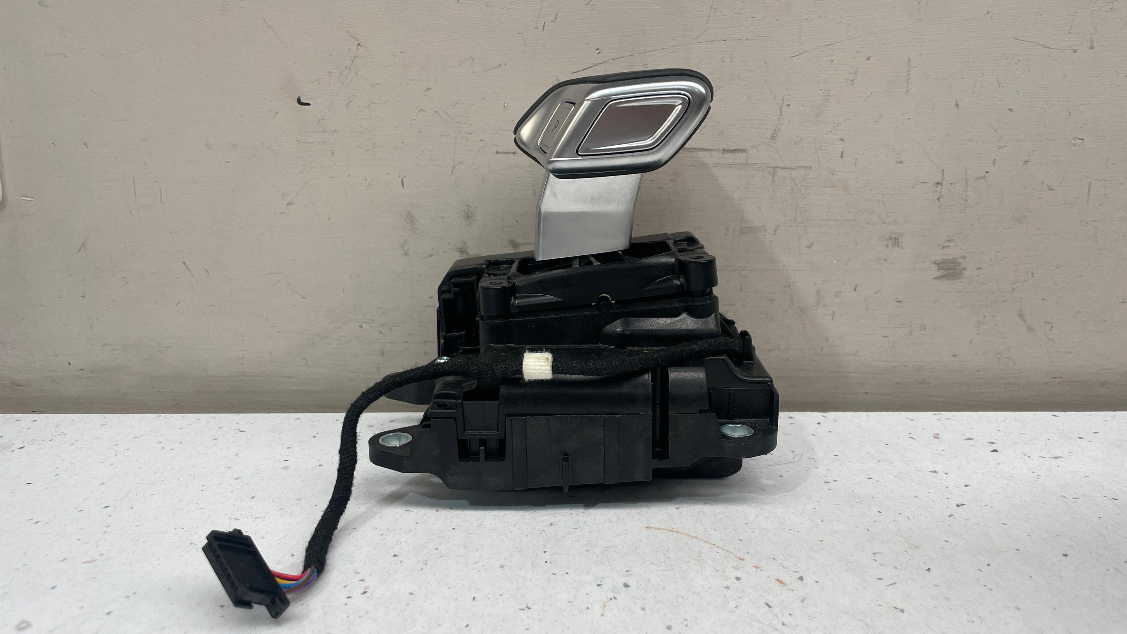 4M8713041D AUDI Q7 GEAR SELECTOR LEVER AUTOMATIC GEARBOX