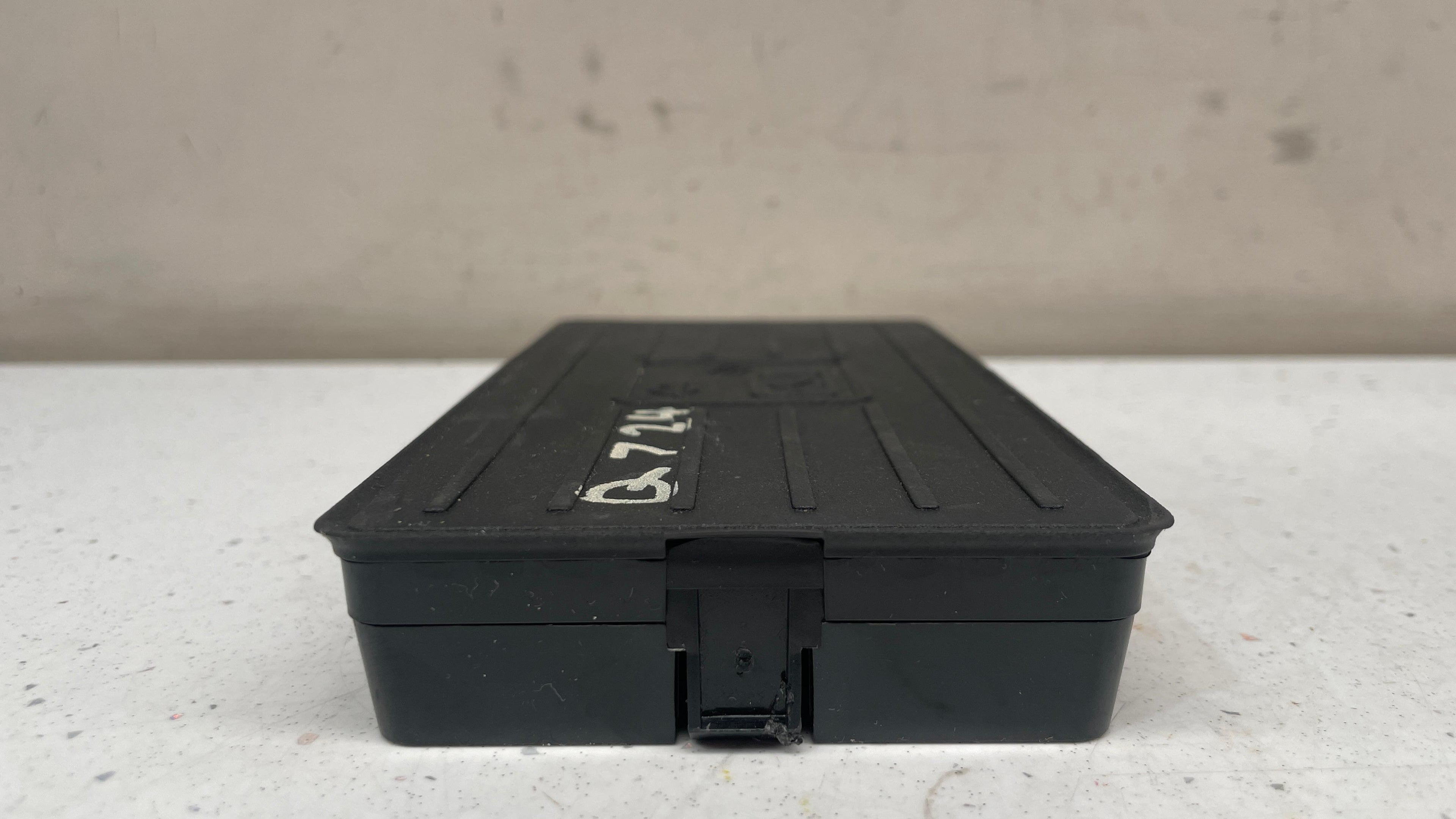 4N0035502B AUDI Q7 WIRELESS PHONE CHARGING MODULE