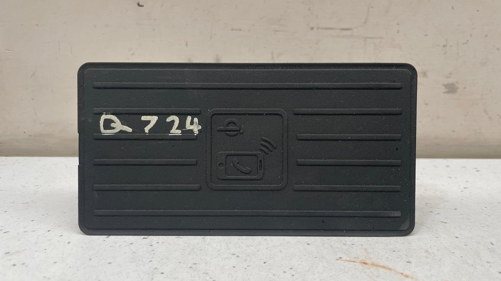 4N0035502B AUDI Q7 WIRELESS PHONE CHARGING MODULE