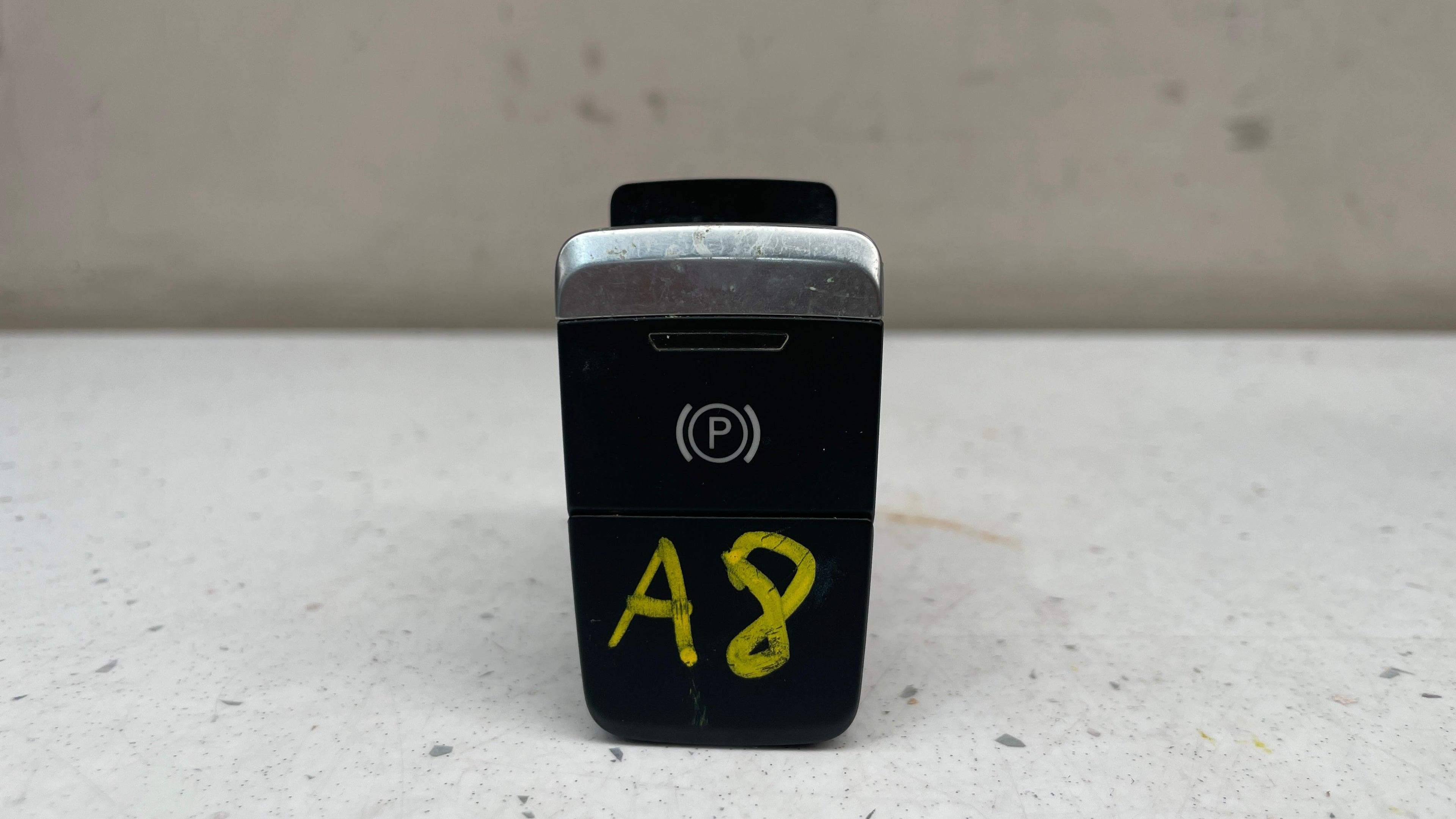 4H1927225C AUDI A8 GENUINE ELECTRONIC PARKING BRAKE