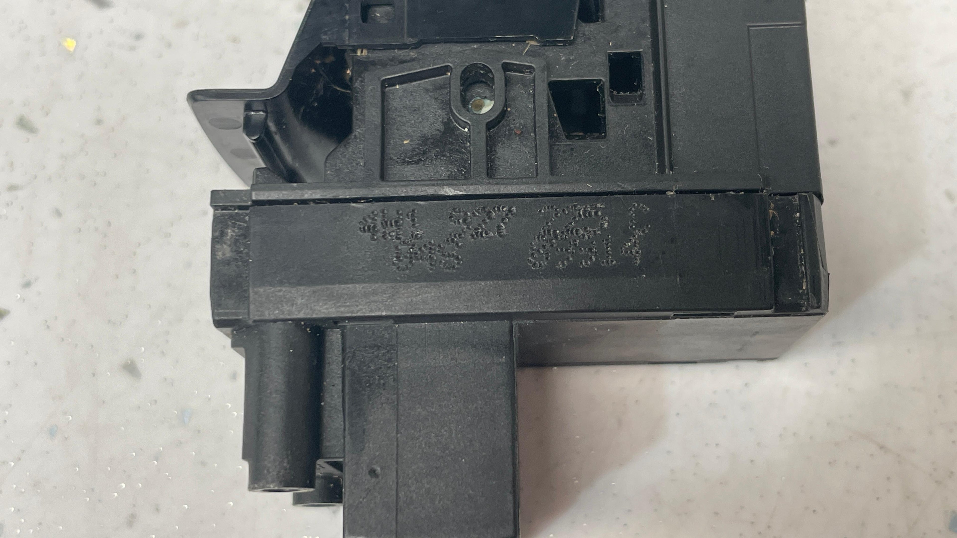 4H1927225C AUDI A8 GENUINE ELECTRONIC PARKING BRAKE