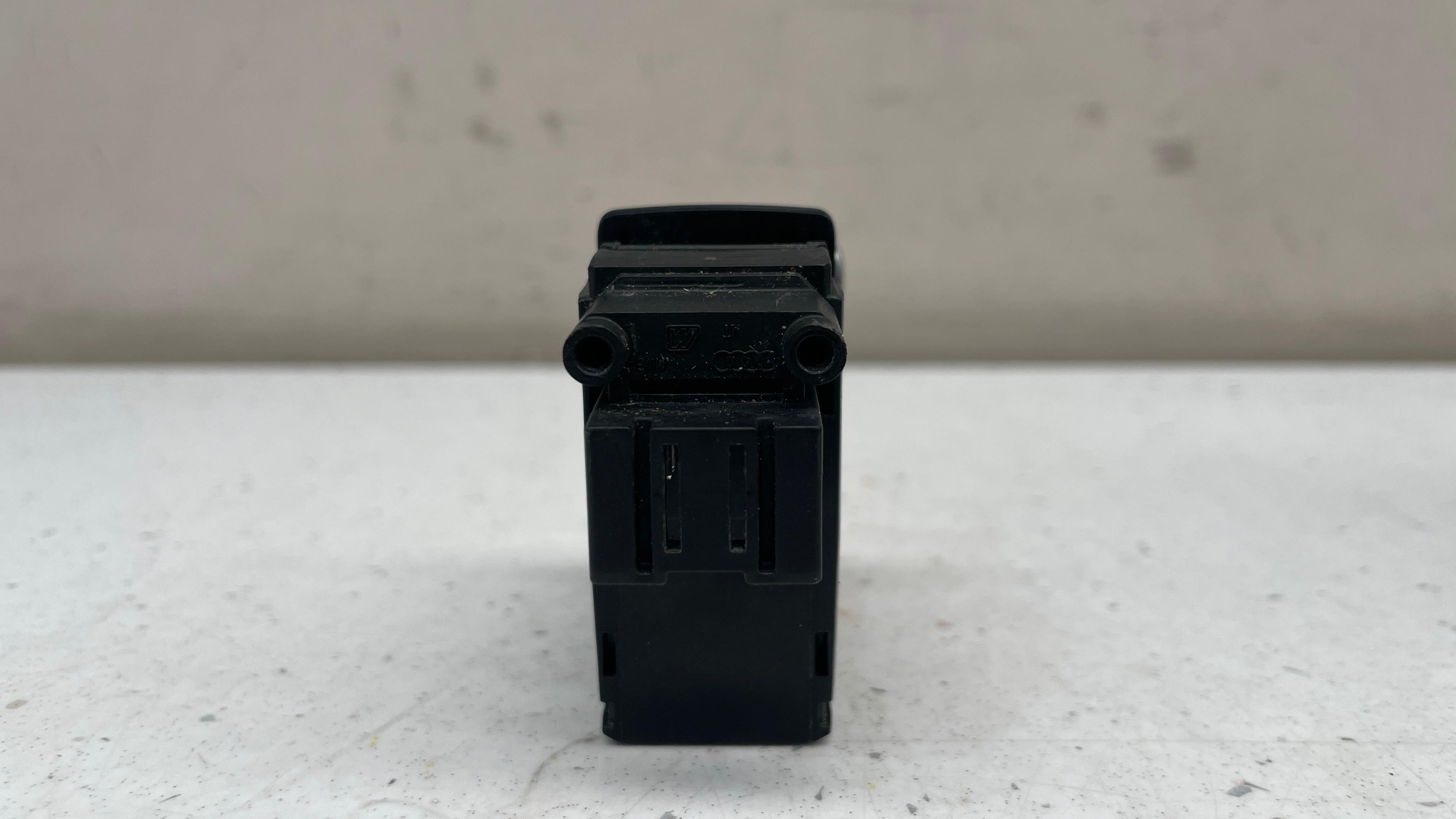 4H1927225C AUDI A8 GENUINE ELECTRONIC PARKING BRAKE