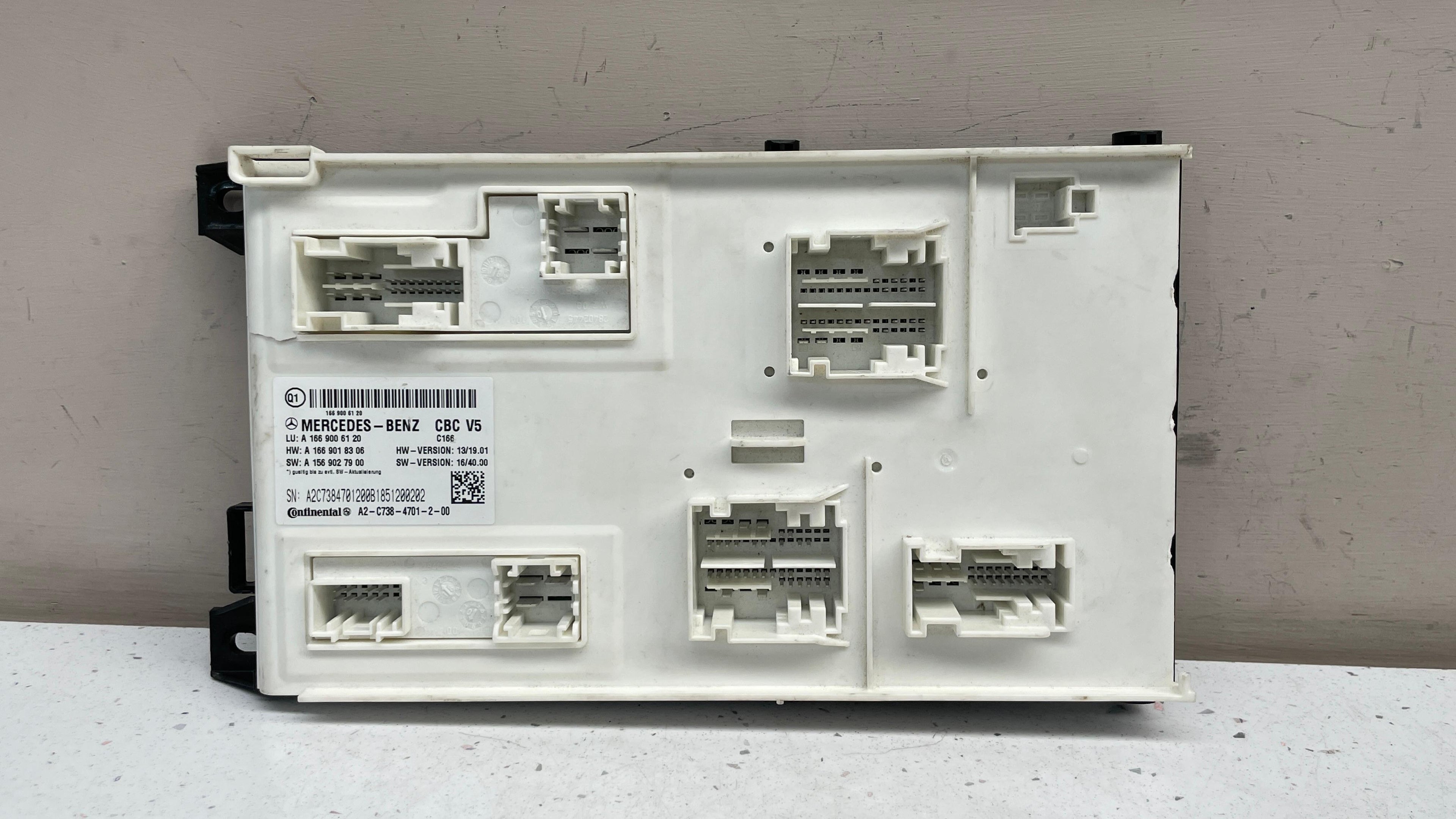 A1669006120 MERCEDES SAM ELECTRICAL CENTER CONTROL