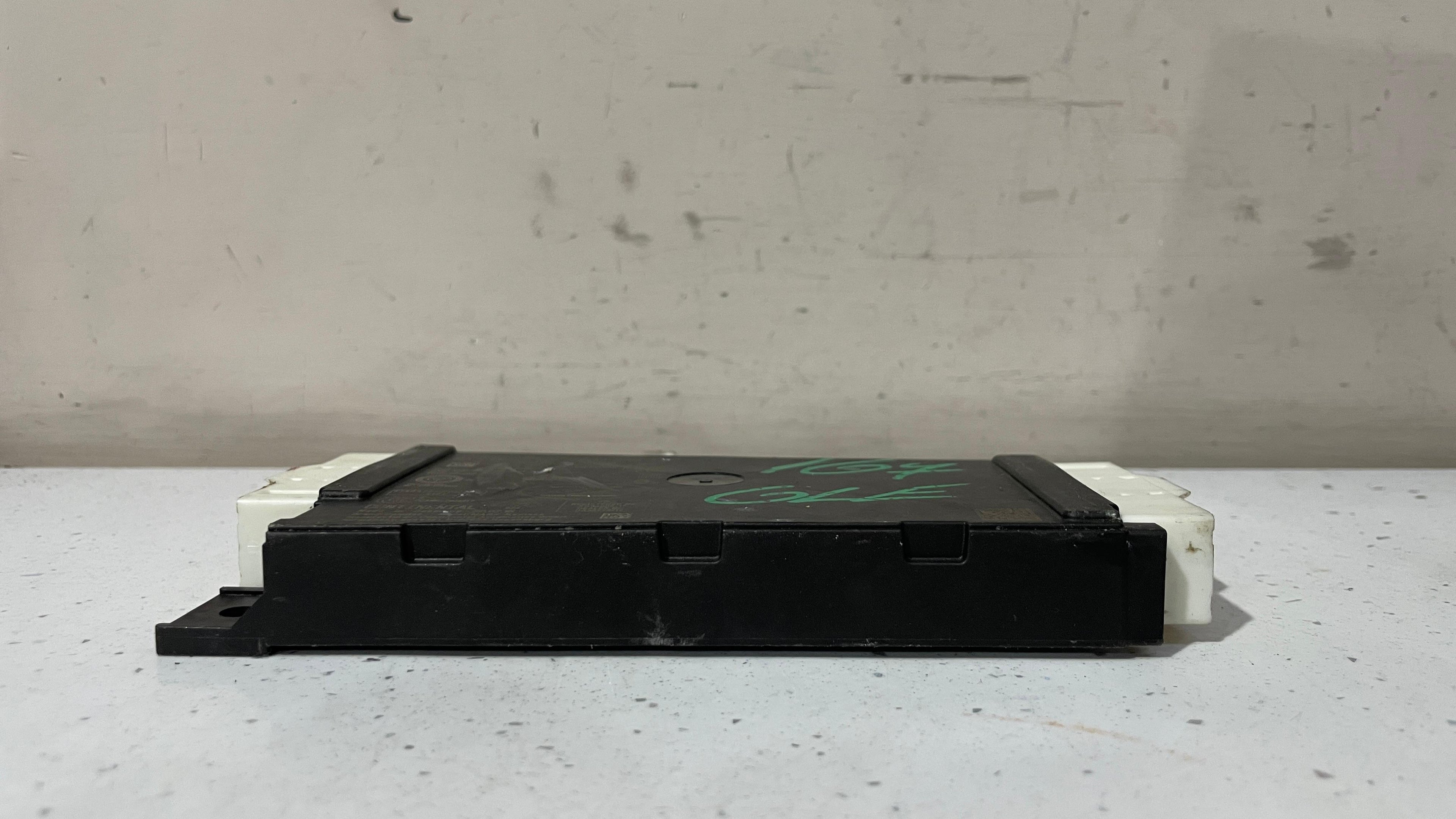 A1679004516 MERCEDES INGNITION CONTROL  KEYLESS ENTRY