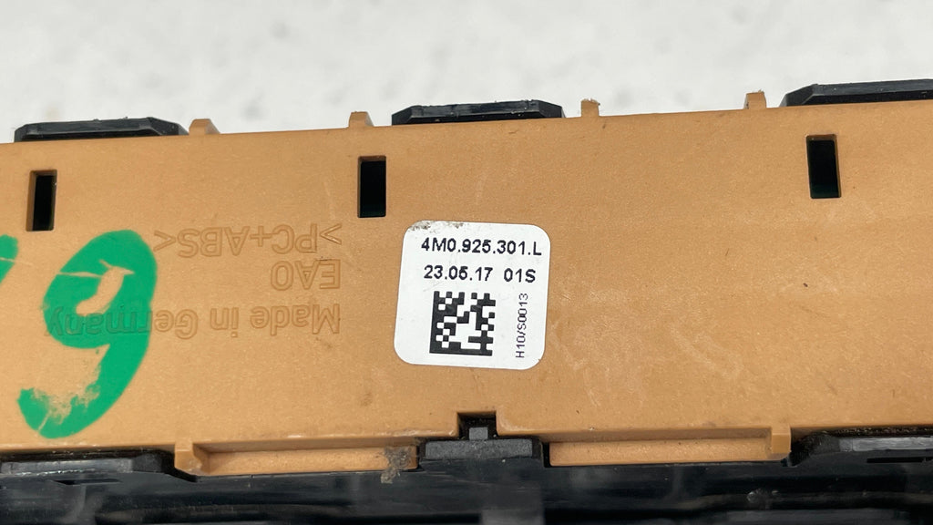 4M0925301L  AUDI CENTER CONSOLE BUTTON SWITCH PANEL
