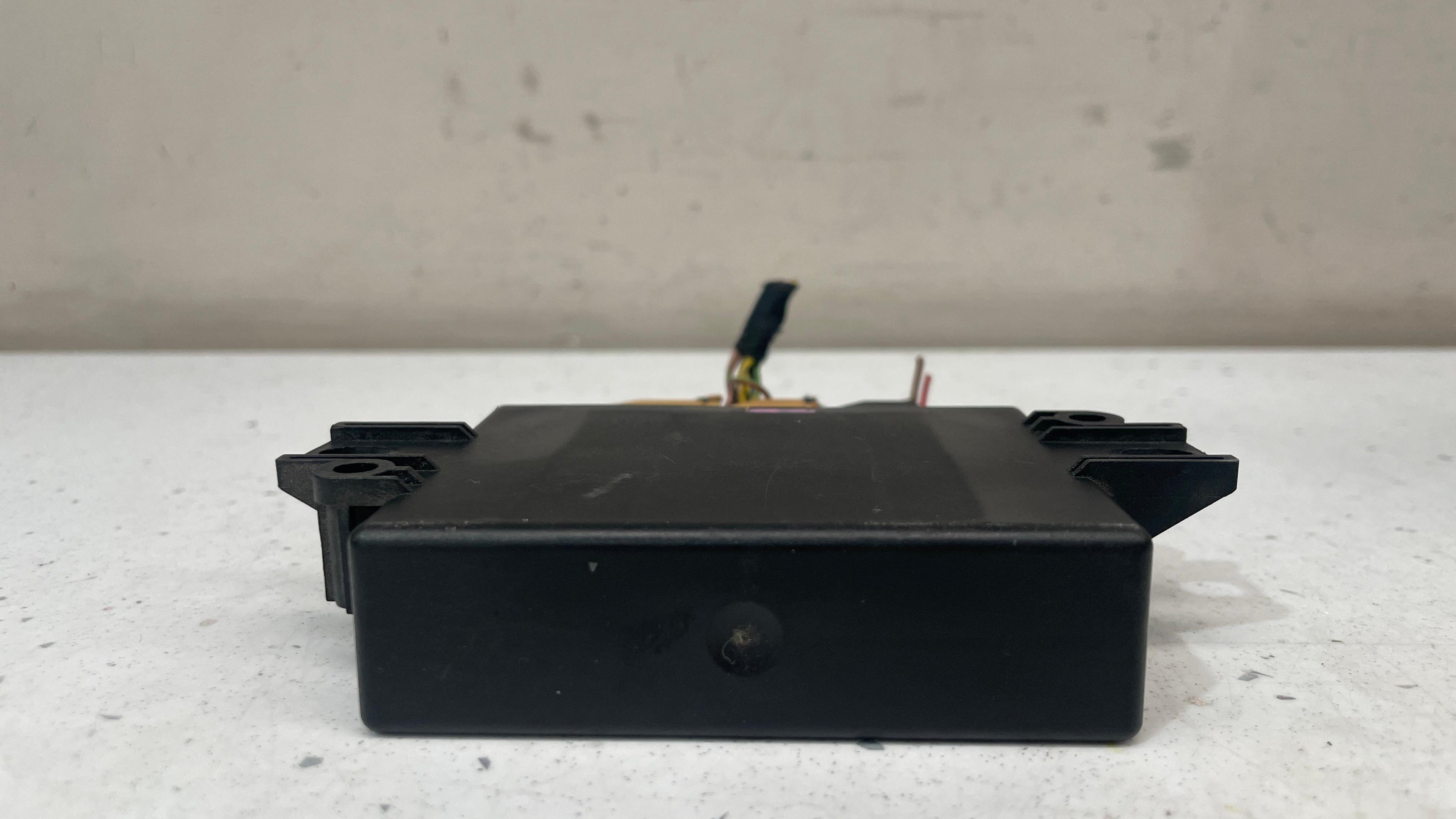 YWC500550 LAND ROVER PARKING SENSOR CONTROL