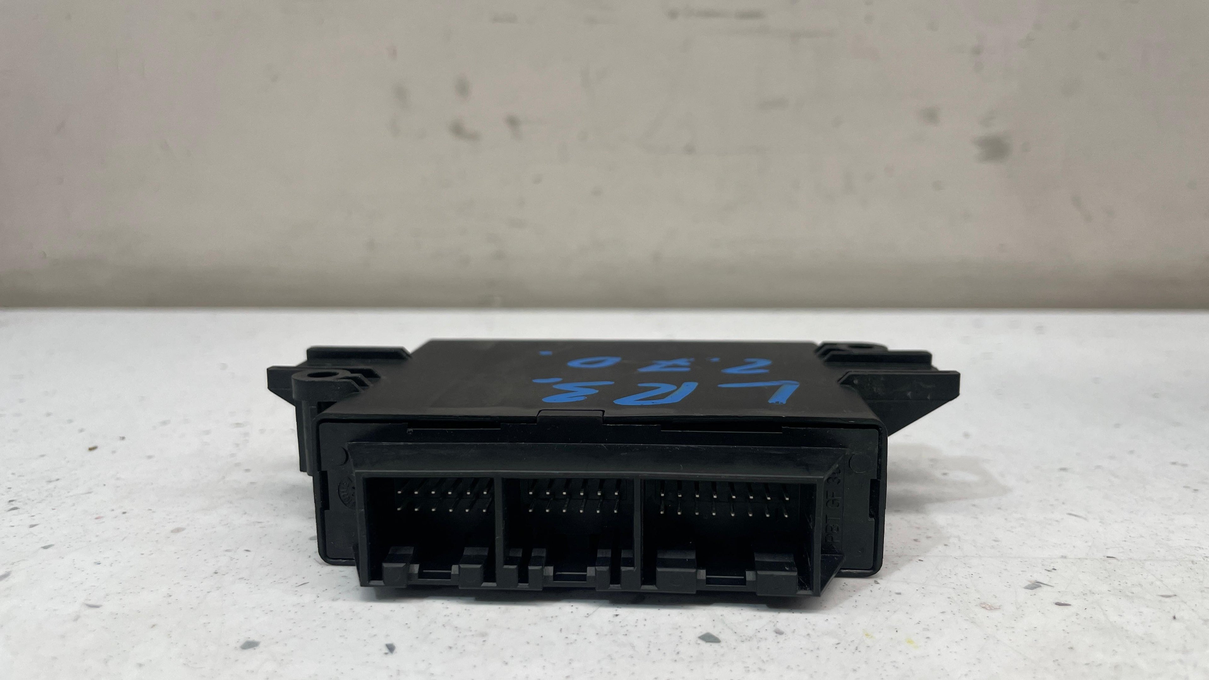 YWC500313 LAND ROVER PARKING AID MODULE