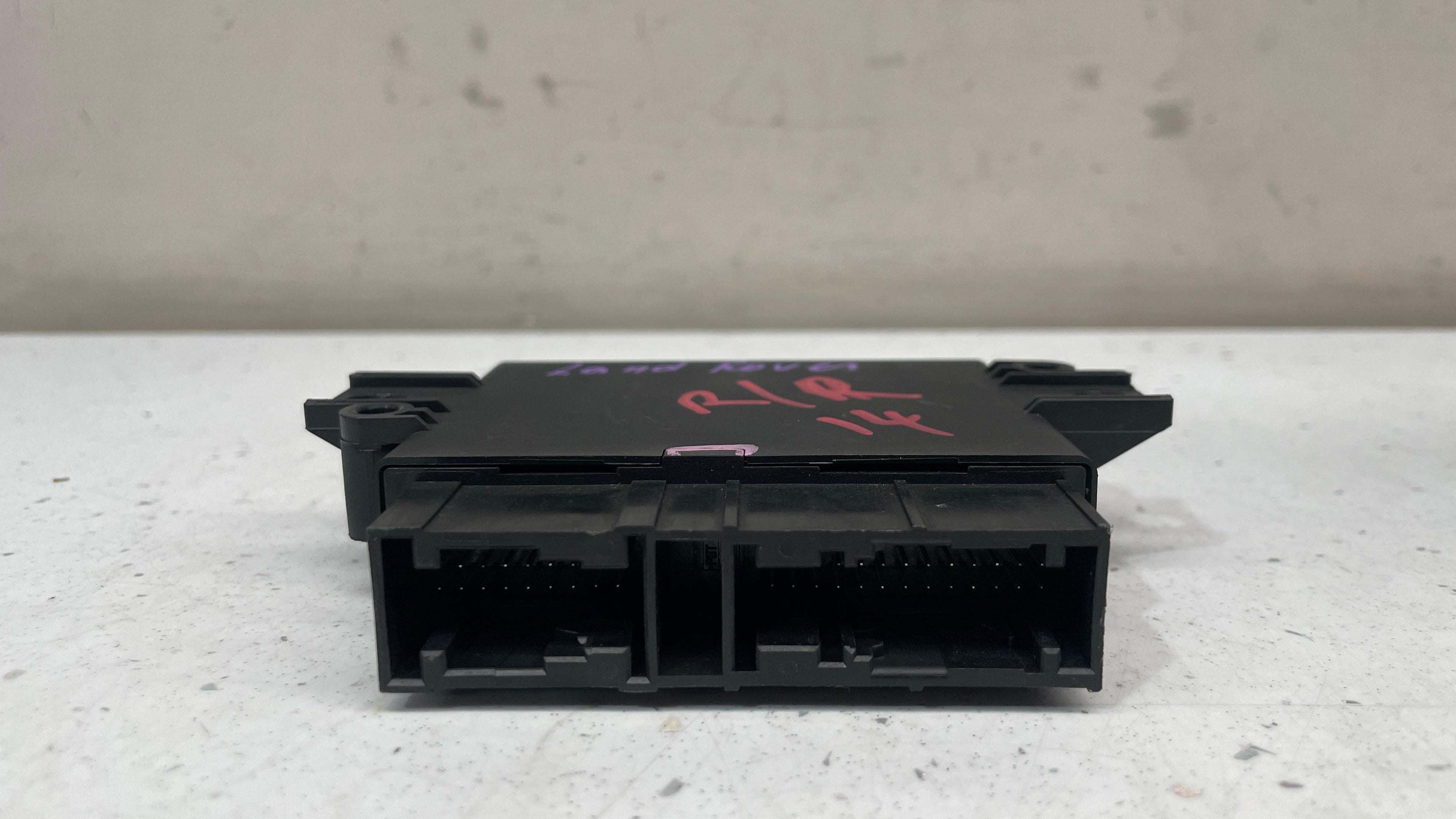 DPLA-15C859-DK LAND ROVER PARKING AID CONTROL