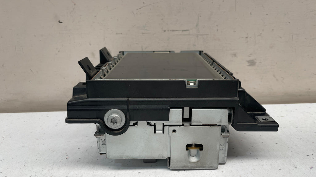 DH5210E889AE LAND ROVER NAVIGATION DISPLAY SCREEN