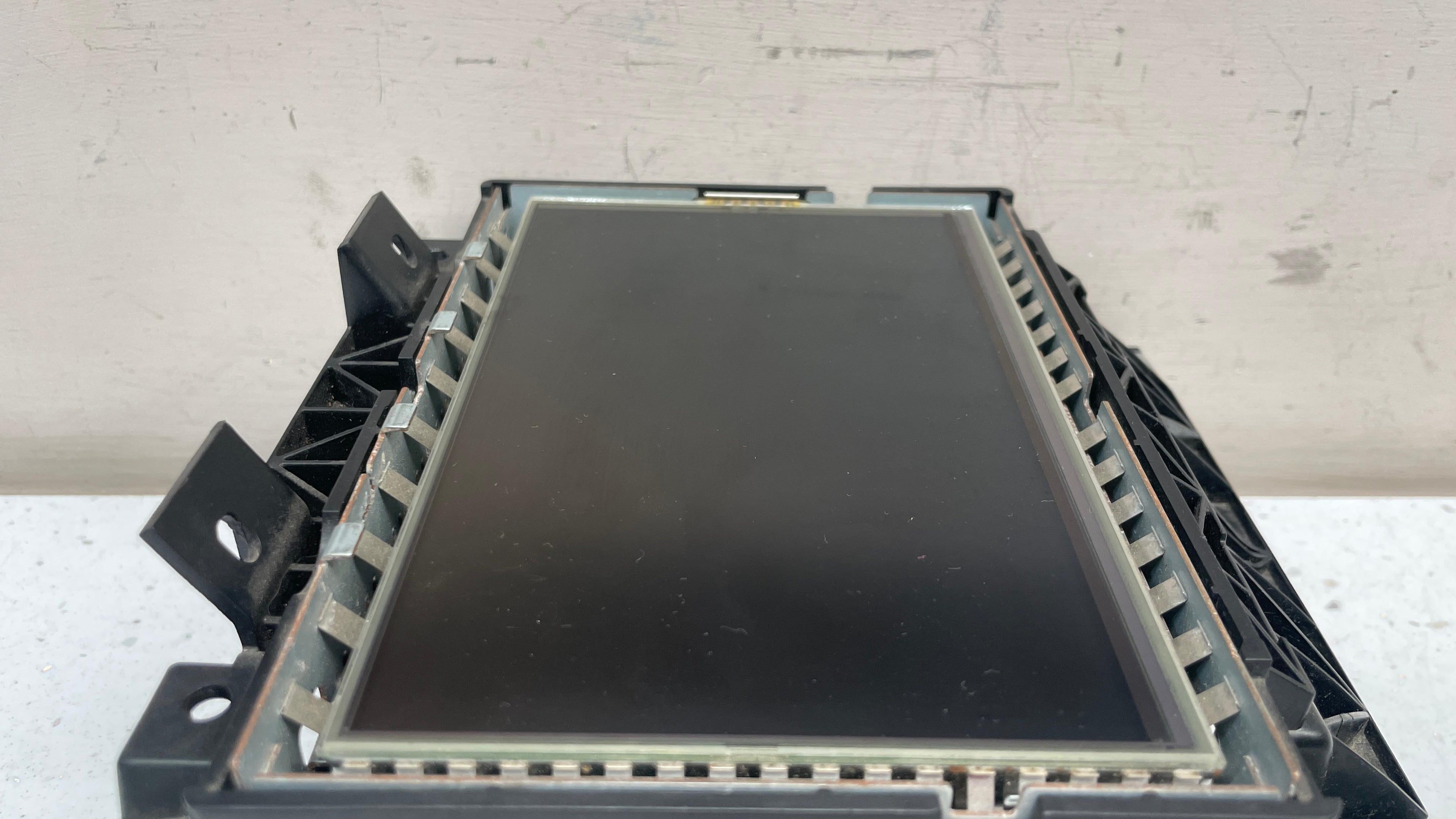 DH5210E889AE LAND ROVER NAVIGATION DISPLAY SCREEN