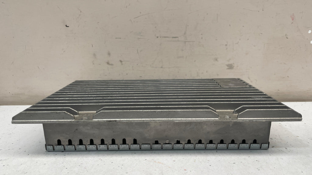 8H32-19C164-AA LAND ROVER HARMAN KARDON AMPLIFIER