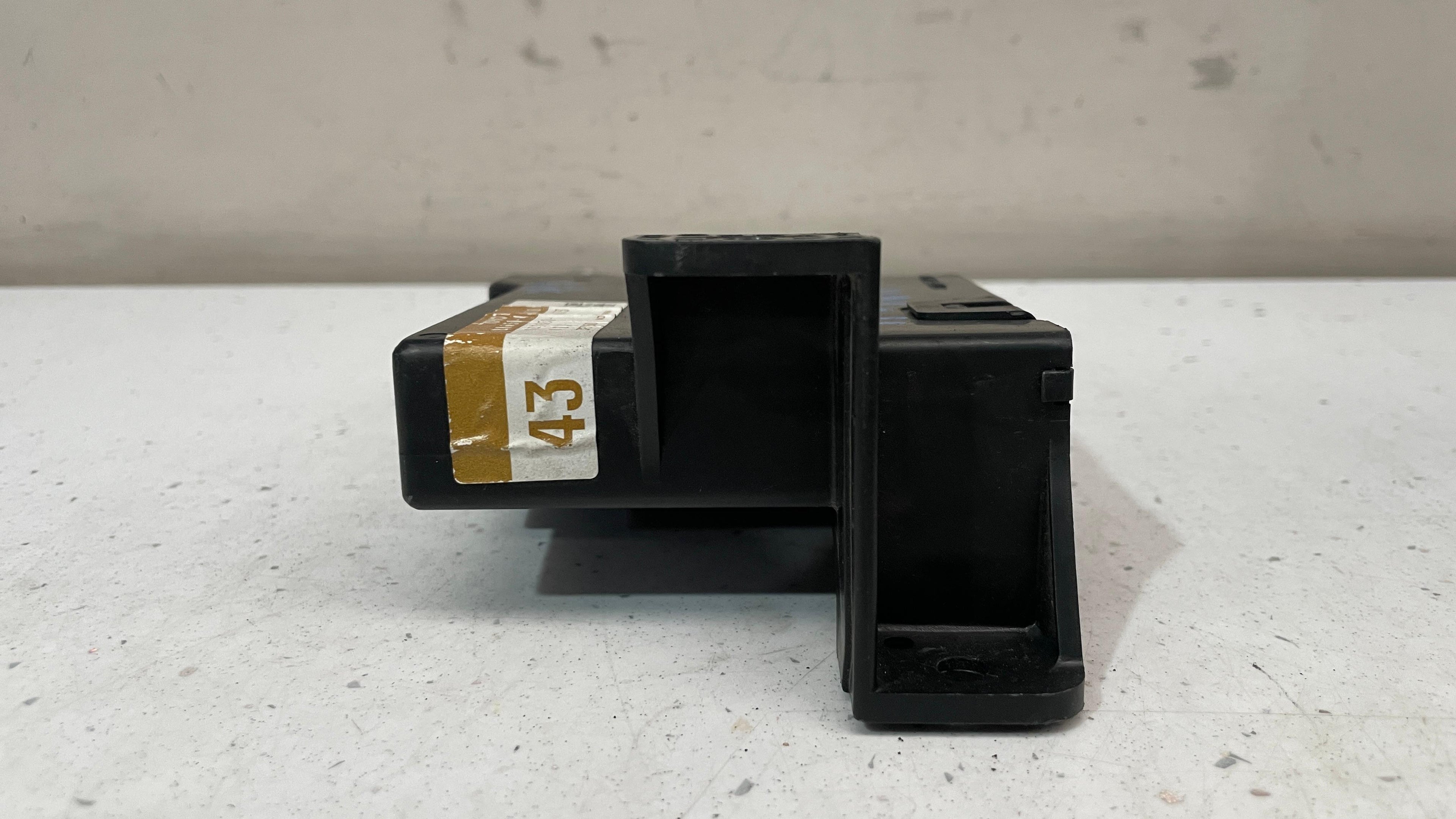 88650-42200 TOYOTA RAV4  CONTROL MODULE