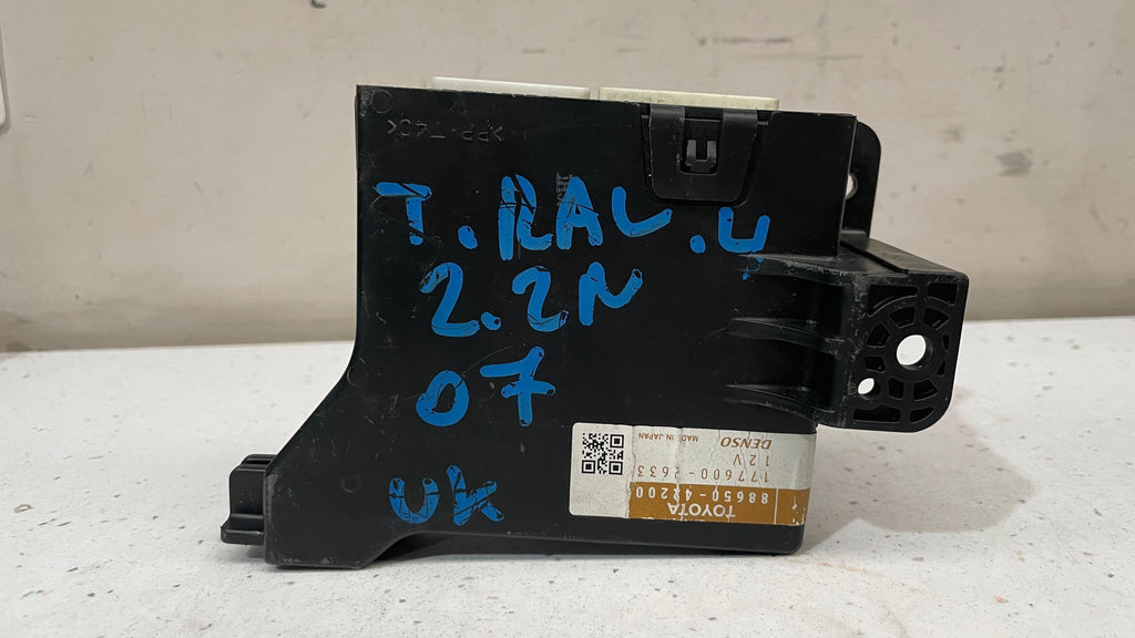 88650-42200 TOYOTA RAV4  CONTROL MODULE