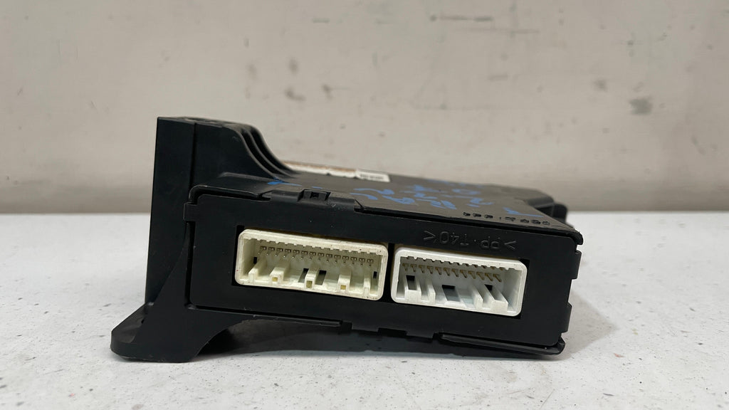 88650-42200 TOYOTA RAV4  CONTROL MODULE
