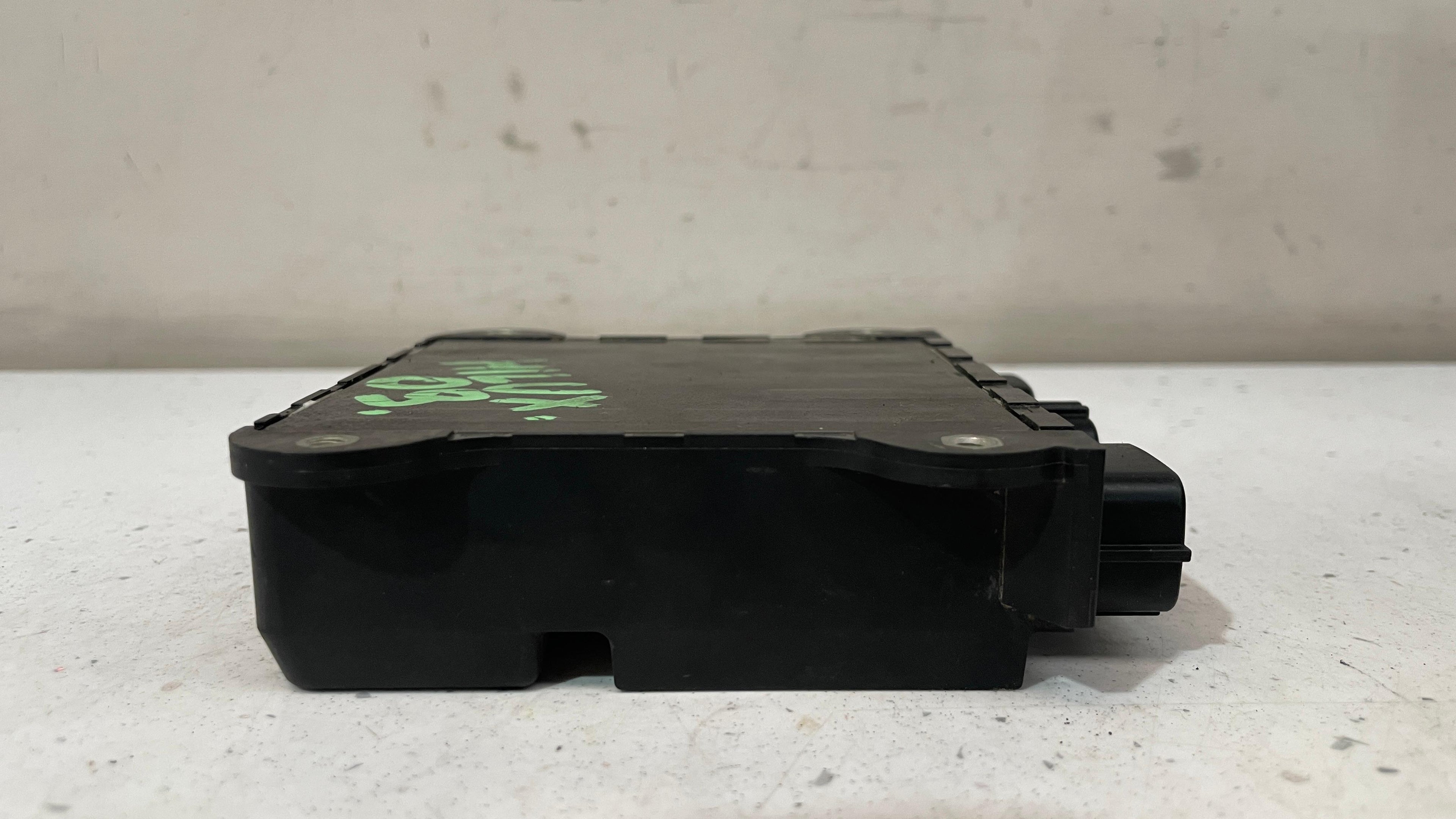 89871-71020 TOYOTA HILUX  DRIVER INJECTOR CONTROL UNIT ECU