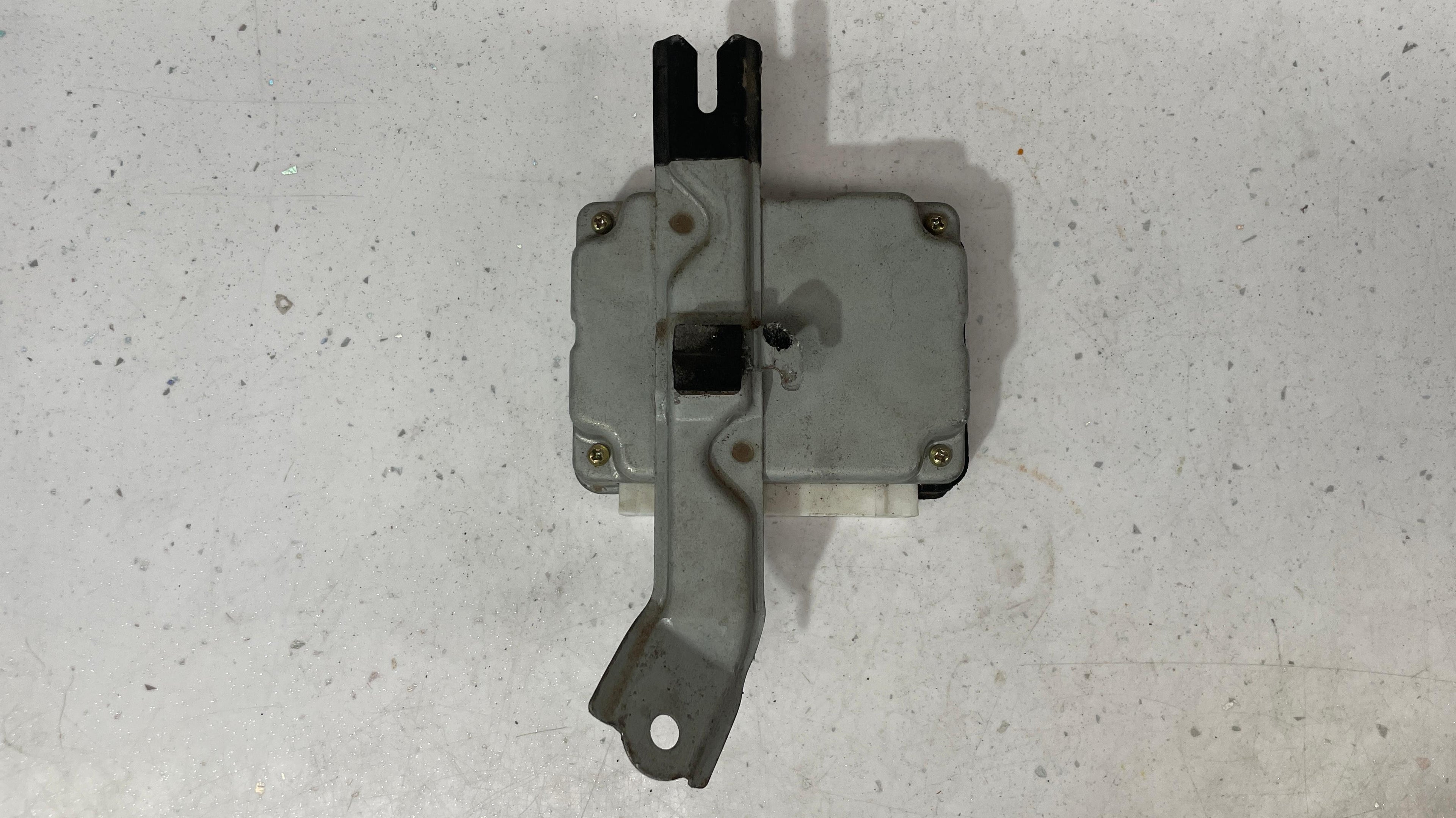 89540-60100 TOYOTA LAND CRUISER  ABS CONTROL ECU