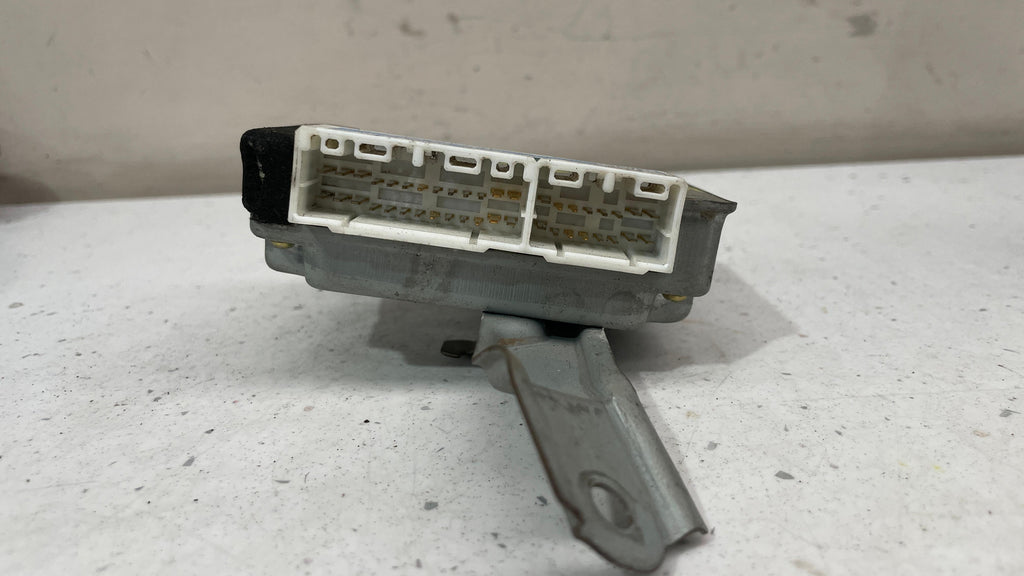 89540-60100 TOYOTA LAND CRUISER  ABS CONTROL ECU