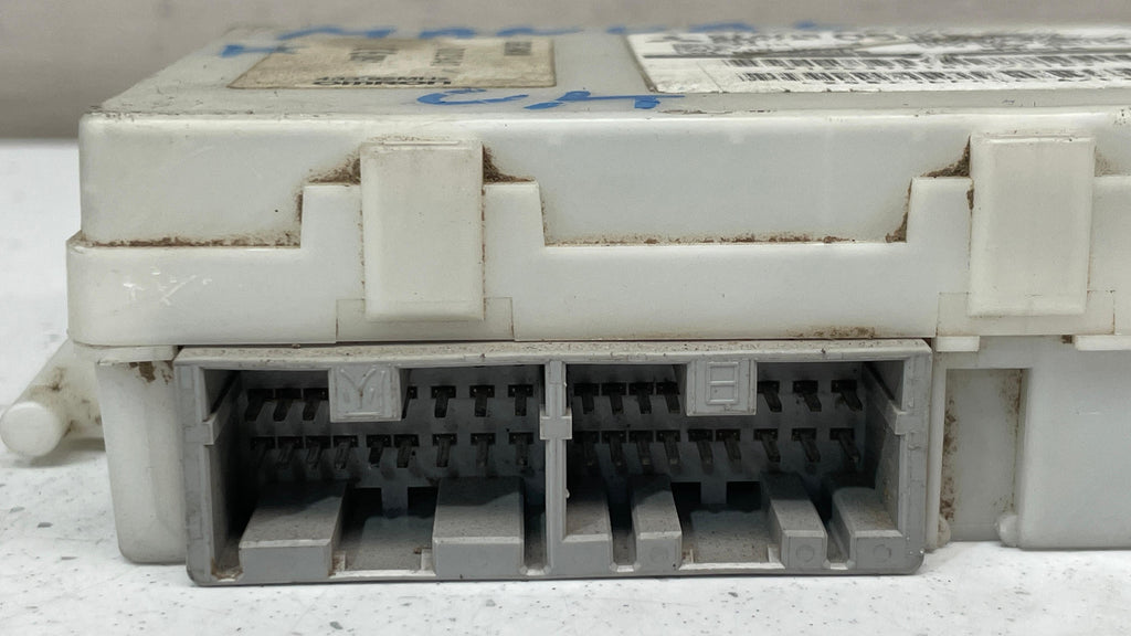 8637A105 MITSUBISHI CONTROL UNIT TIME AND ALARM / ETACS MODULE