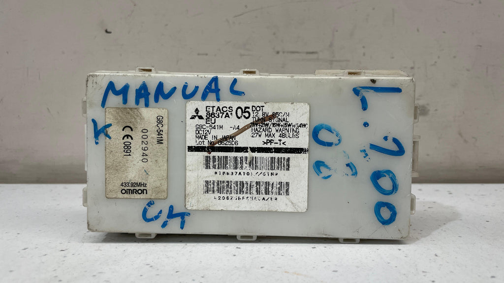 8637A105 MITSUBISHI CONTROL UNIT TIME AND ALARM / ETACS MODULE