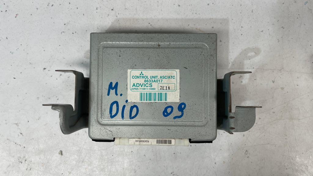 8633A017 MITSUBISHI ENGINE CONTROL UNIT