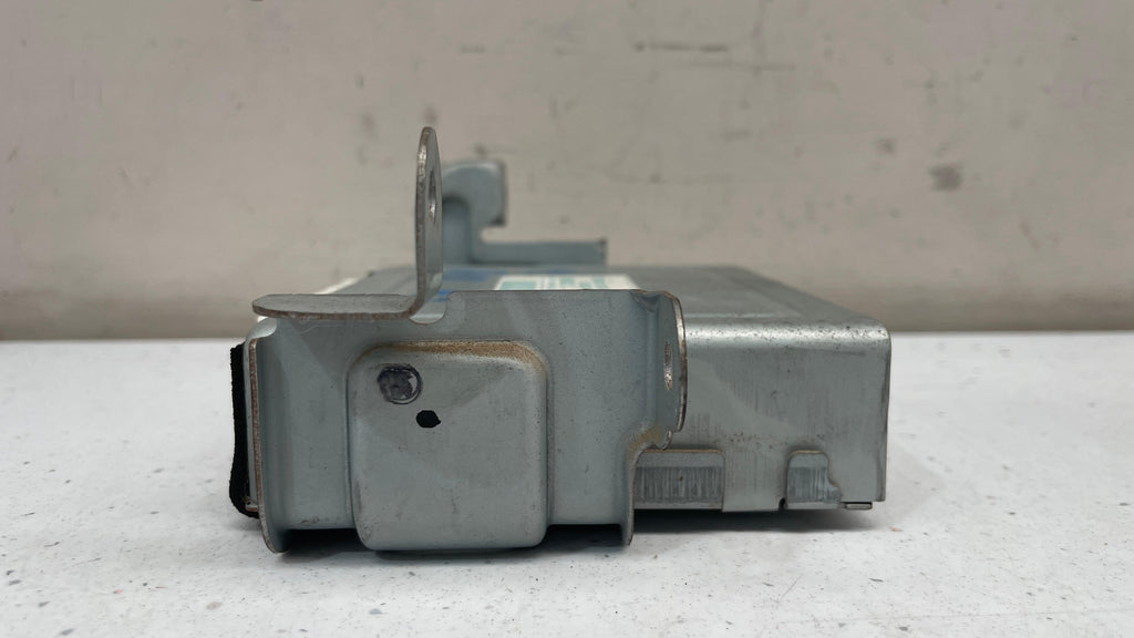 8633A017 MITSUBISHI ENGINE CONTROL UNIT