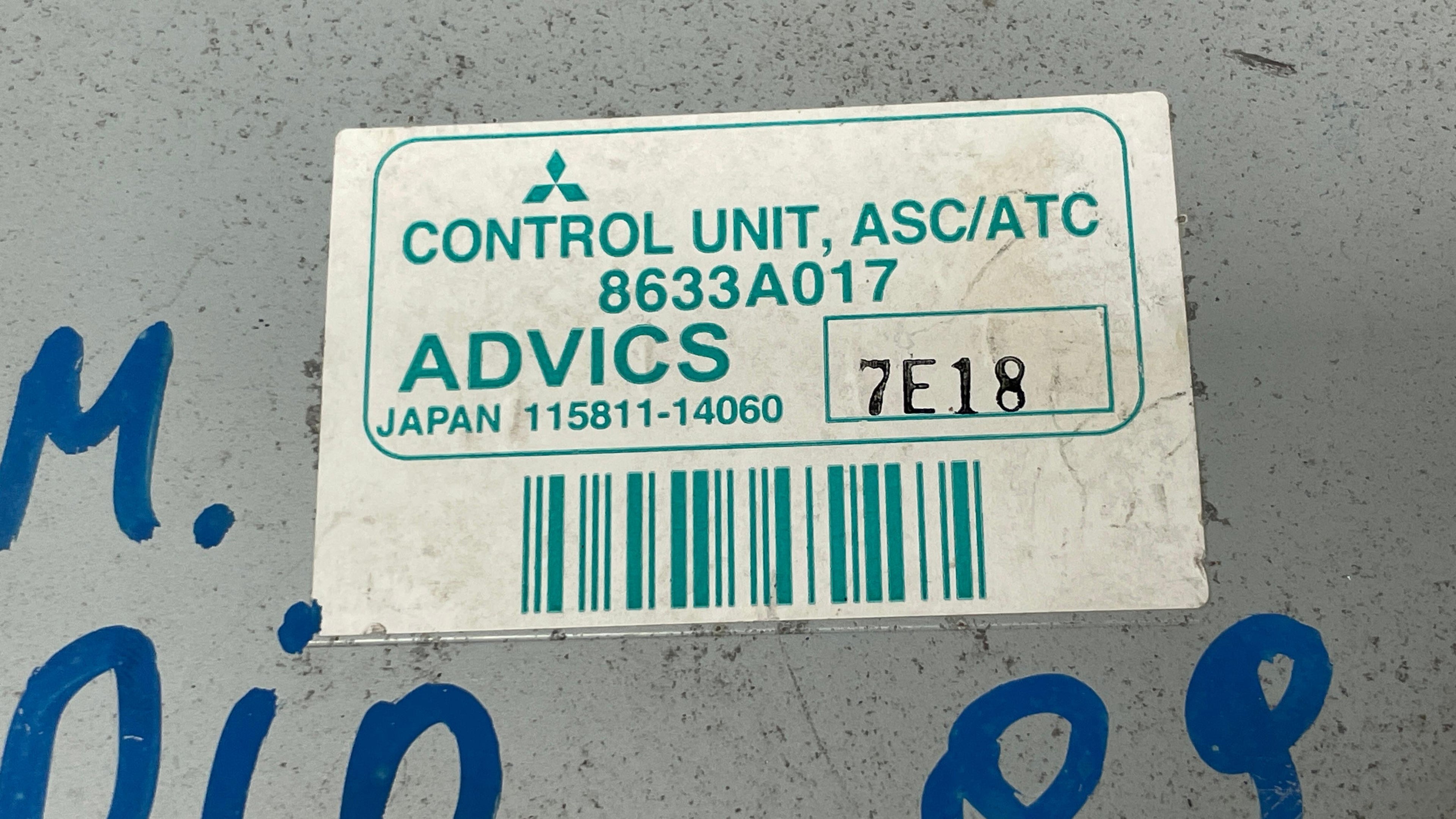 8633A017 MITSUBISHI ENGINE CONTROL UNIT