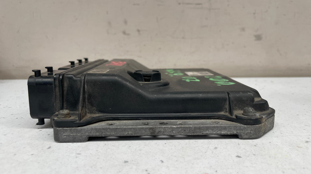 89661-42F21 TOYOTA ENGINE CONTROL UNIT ECU