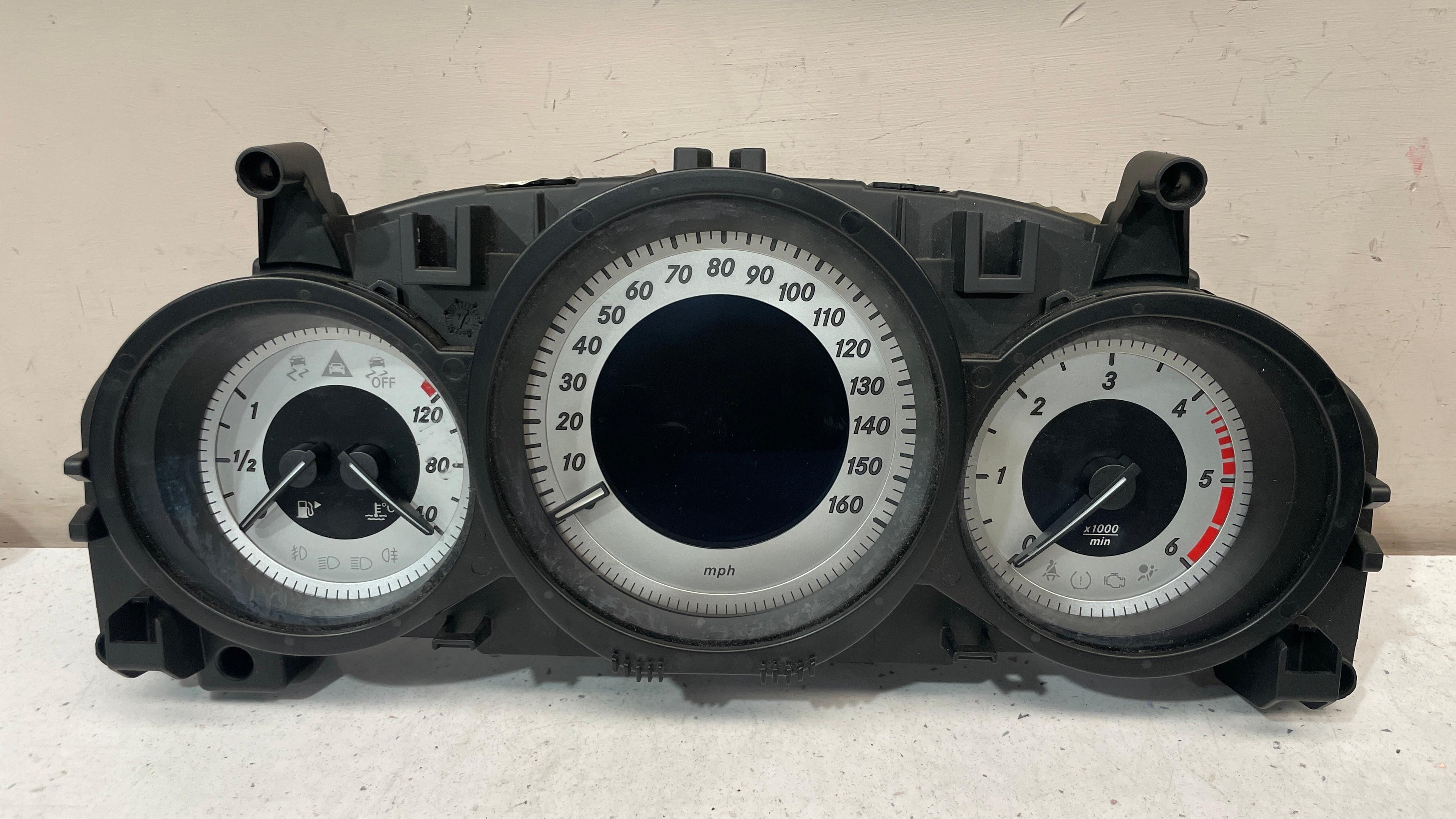 A2049004408 MERCEDES W204 INSTRUMENT CLUSTER PANEL