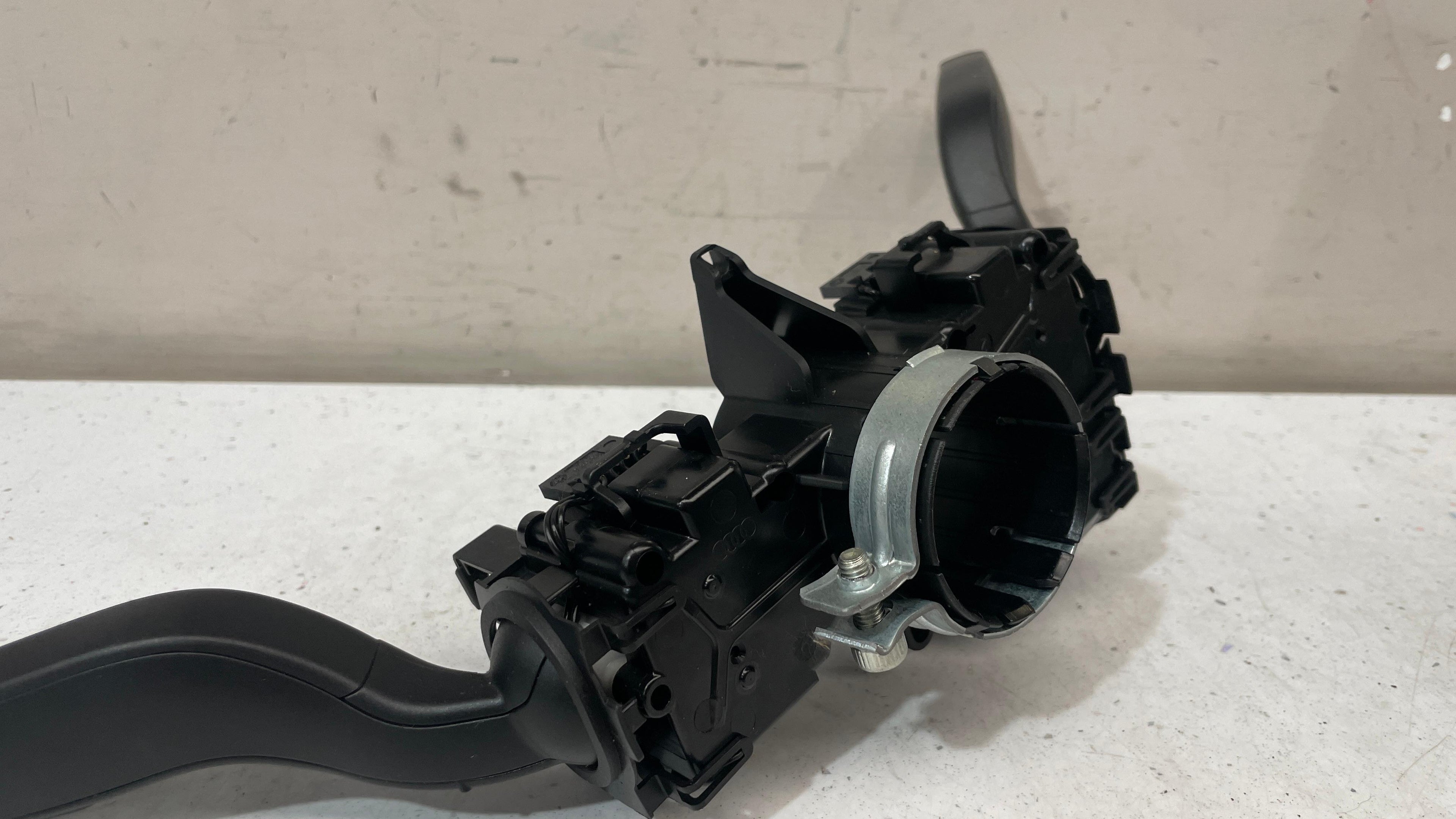 4G0953502AE AUDI A4  STEERING COMBI SWITCH