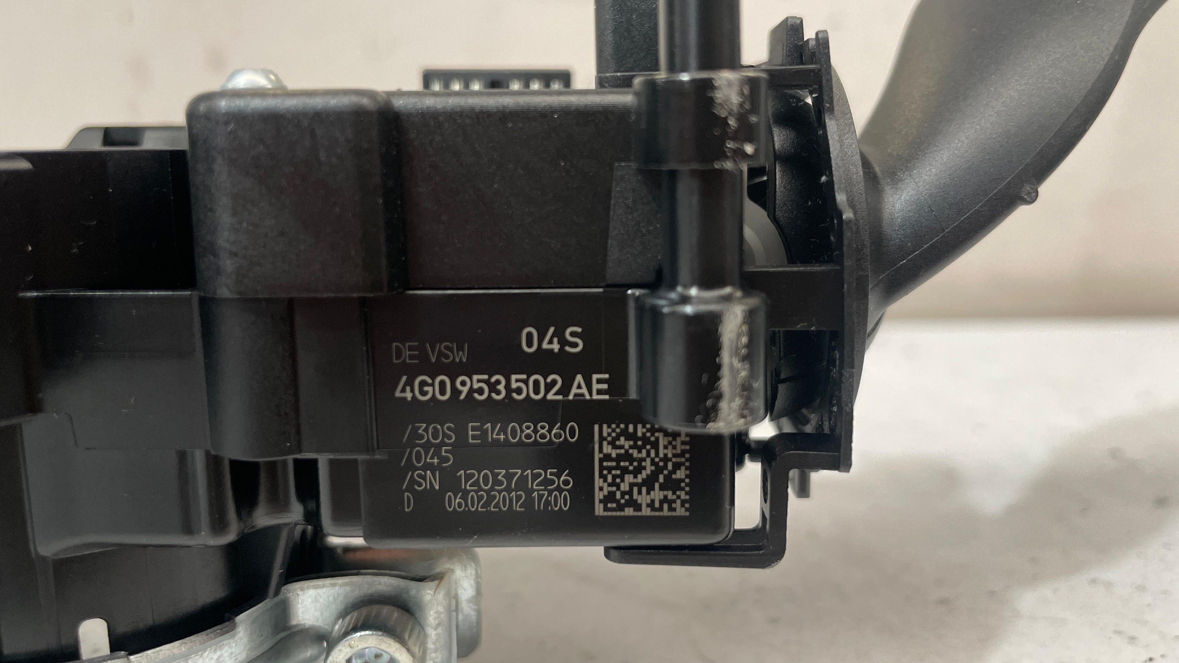 4G0953502AE AUDI A4  STEERING COMBI SWITCH