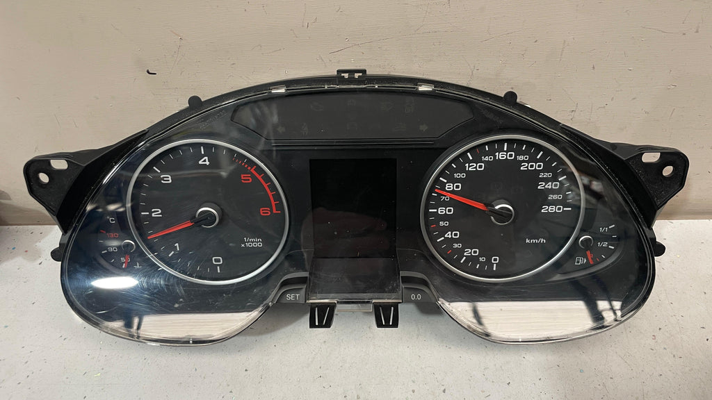 8K0920931F AUDI A4 INSTRUMENT PANEL SPEEDOMETER CLUSTER